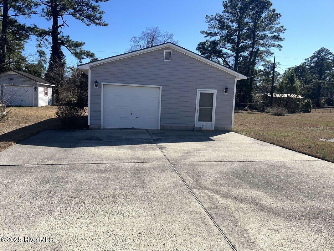 215 Nunn Street Property Photo 3