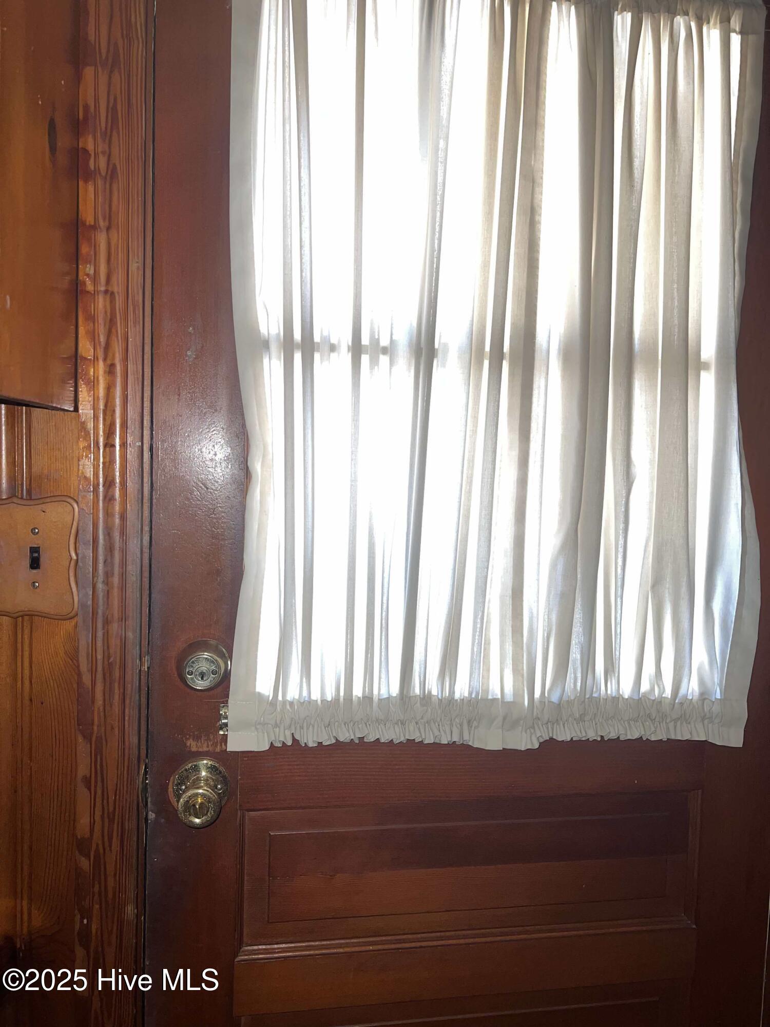 215 Nunn Street Property Photo 11