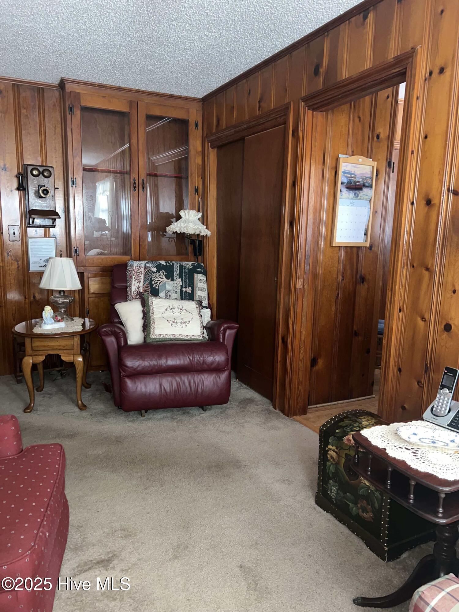 215 Nunn Street Property Photo 14