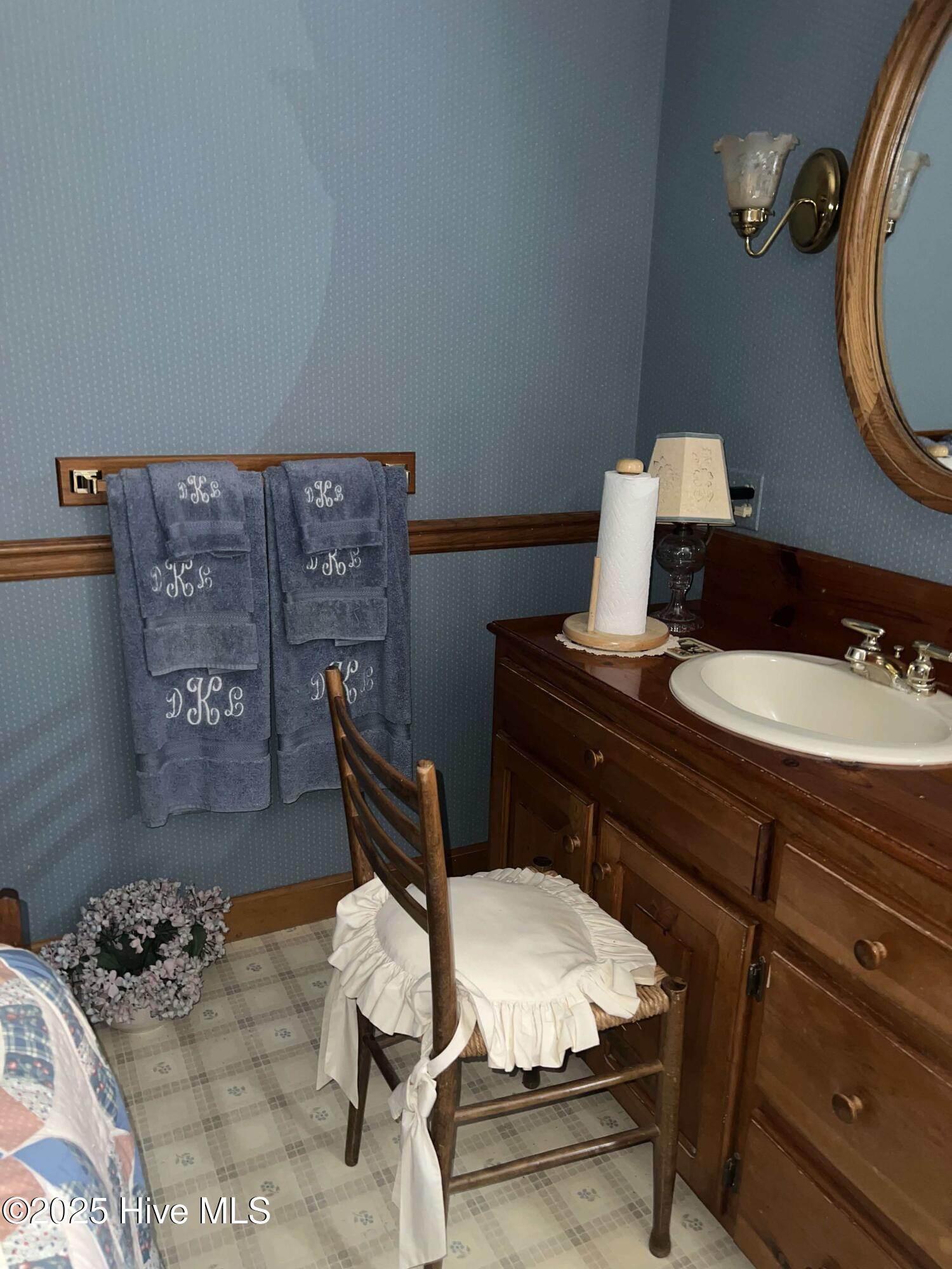 215 Nunn Street Property Photo 32