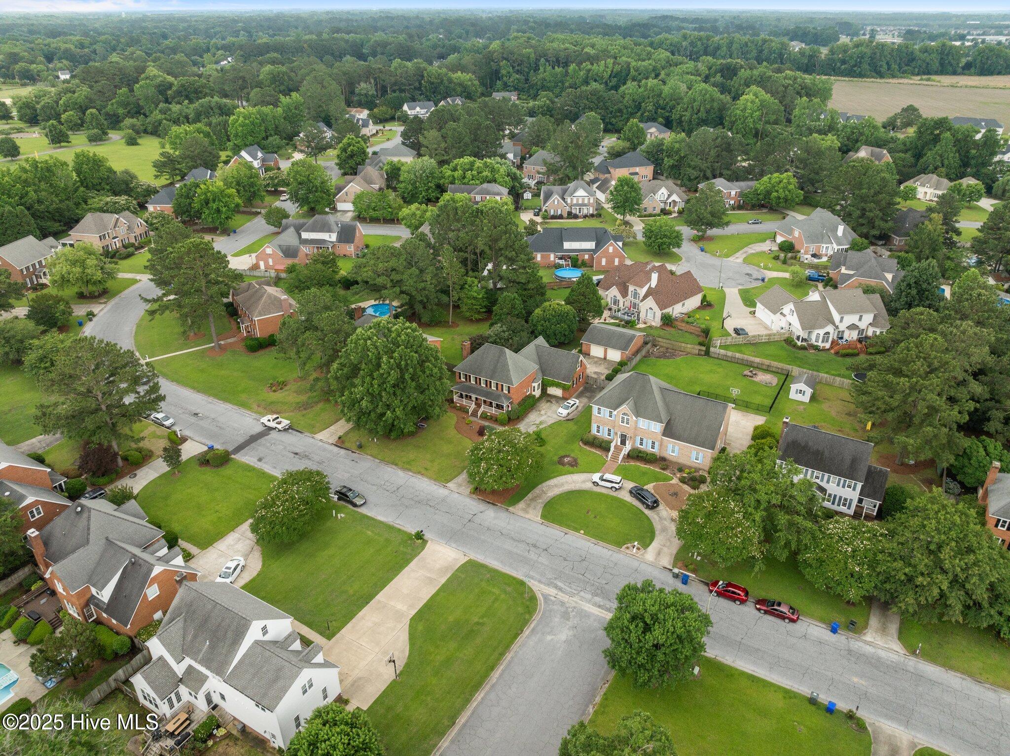 1702 Woodwind Drive Property Photo 8