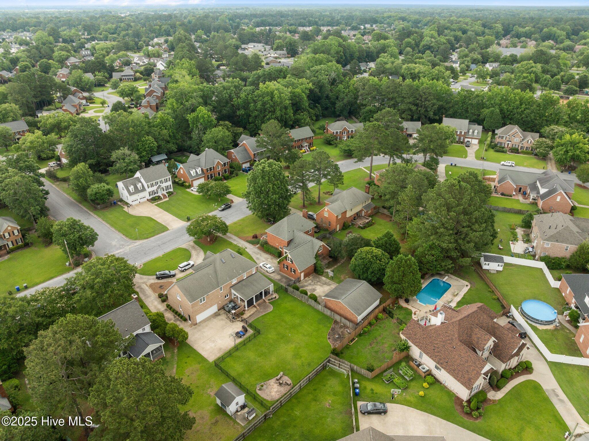 1702 Woodwind Drive Property Photo 9