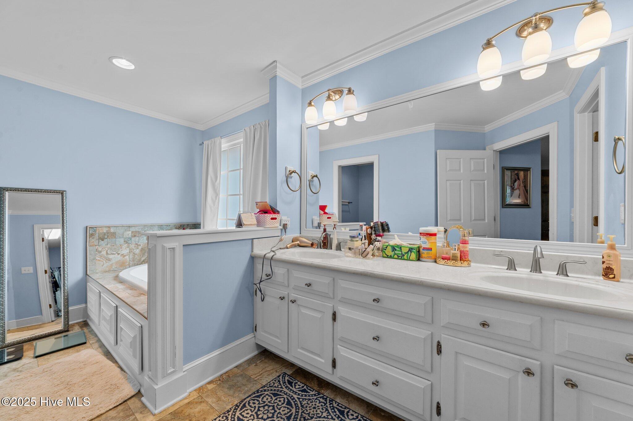 1702 Woodwind Drive Property Photo 25