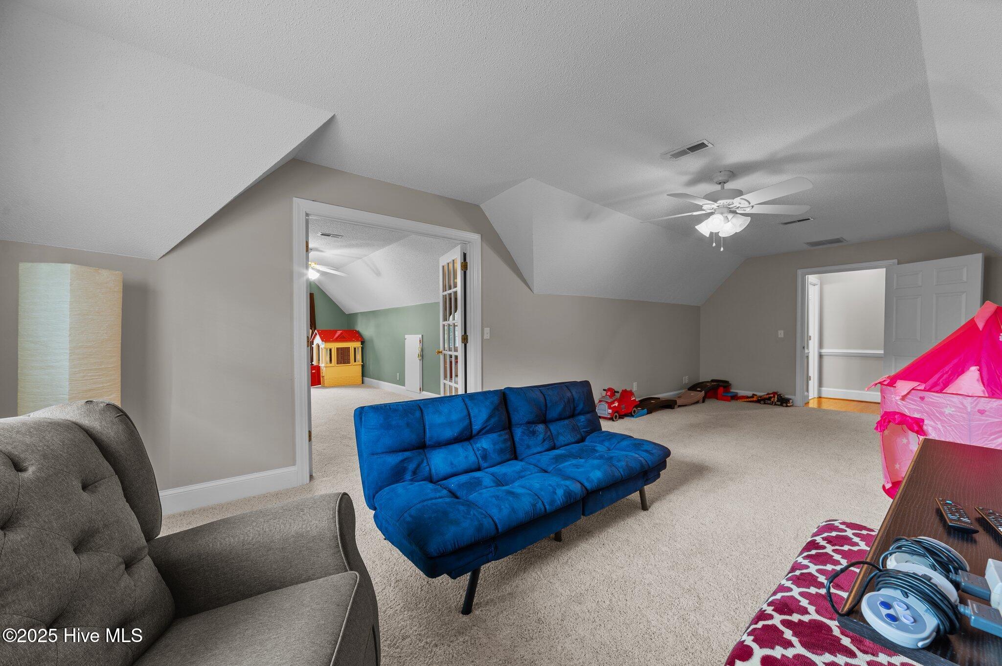 1702 Woodwind Drive Property Photo 38