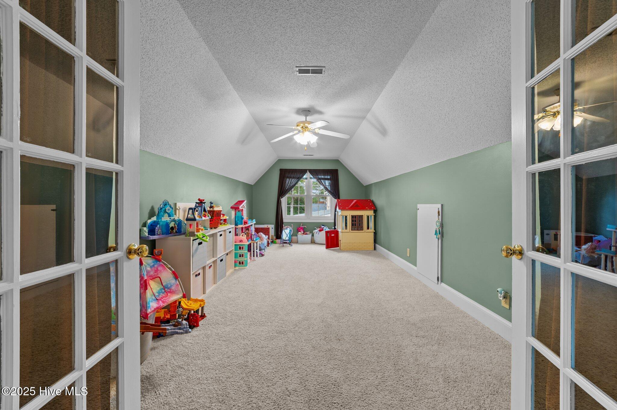 1702 Woodwind Drive Property Photo 39