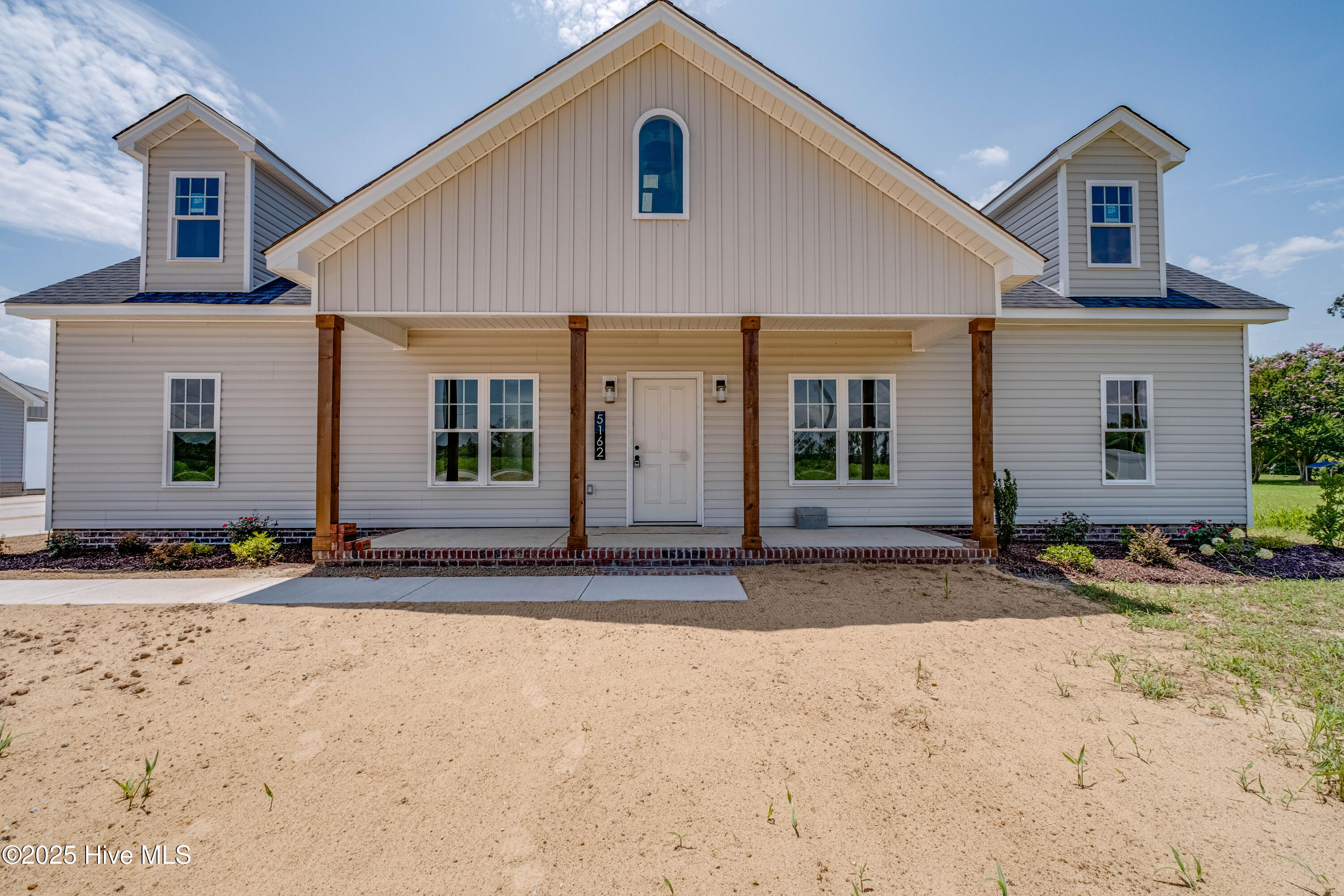 5162 Rountree Road Property Photo 1