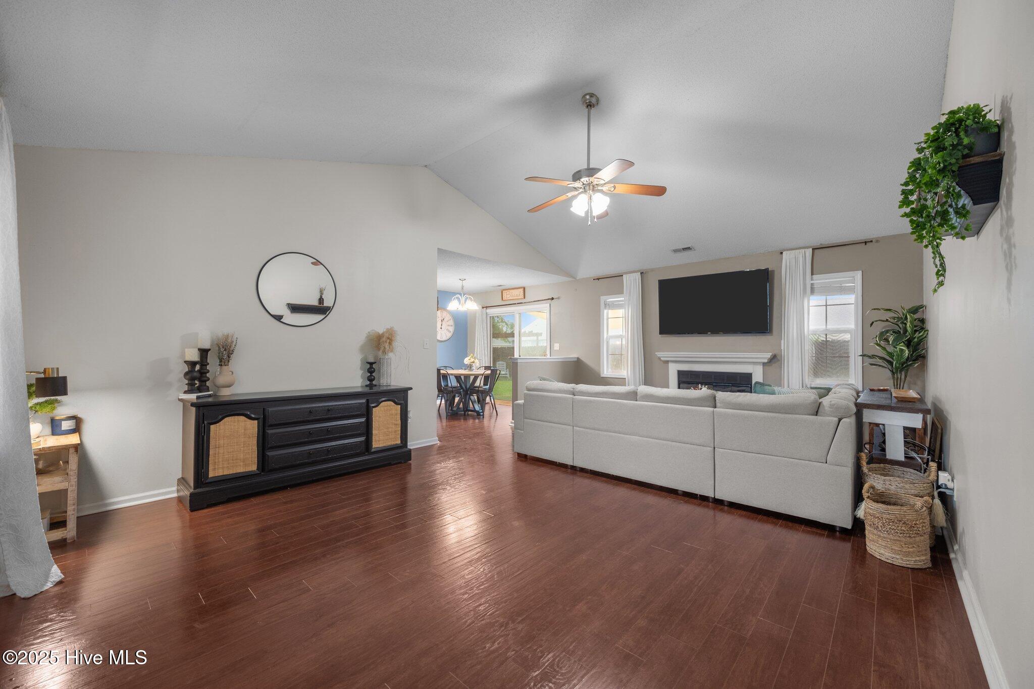 302 Mertz Court Property Photo 10