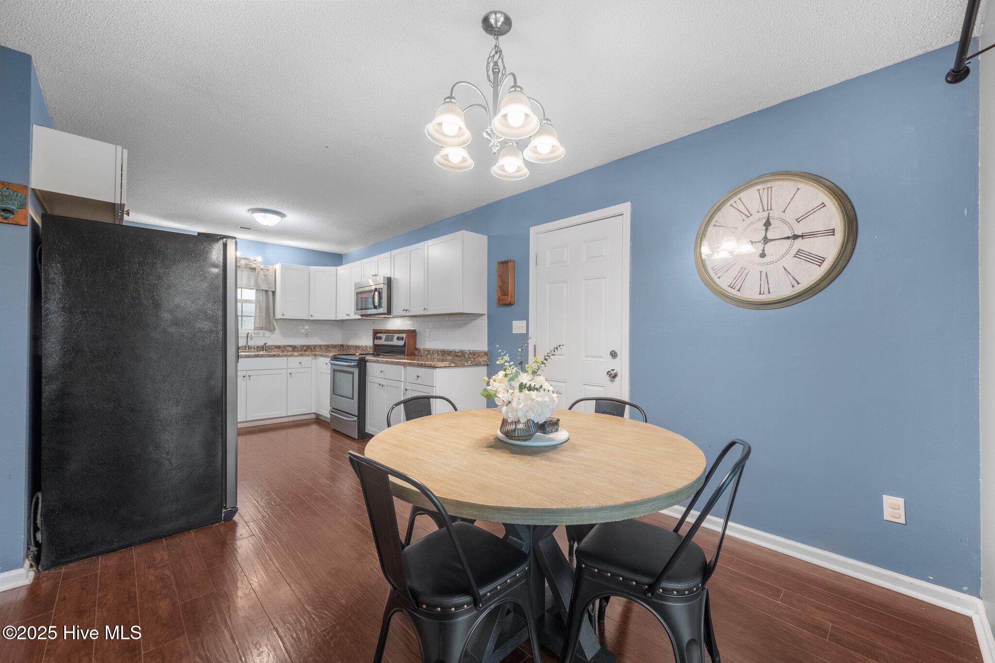 302 Mertz Court Property Photo 17