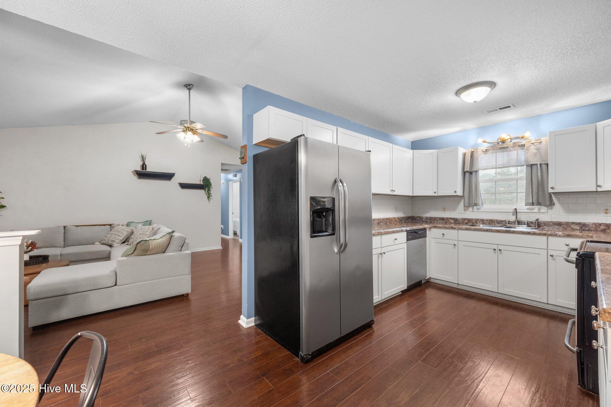 302 Mertz Court Property Photo 19
