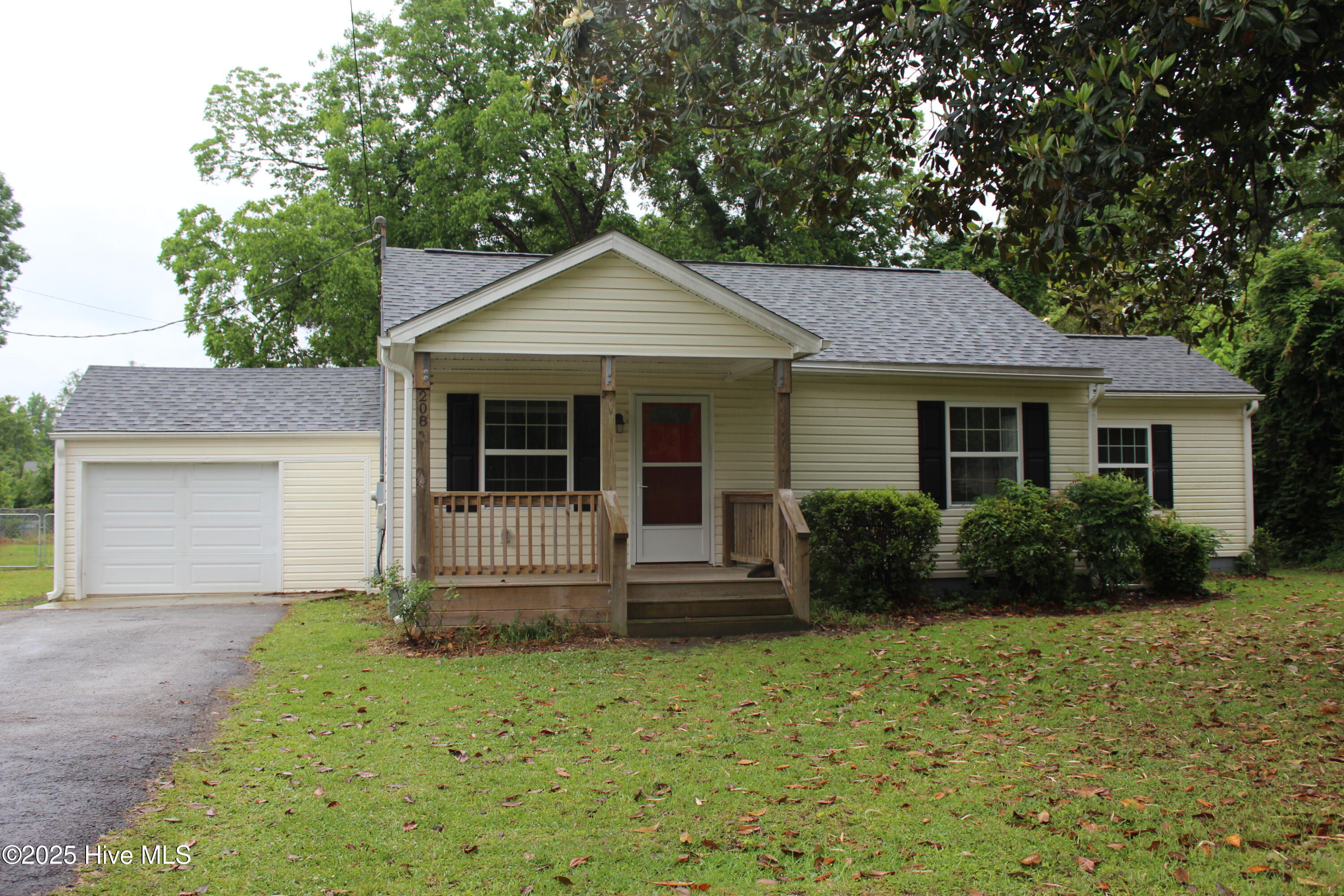 208 Charles Street Property Photo
