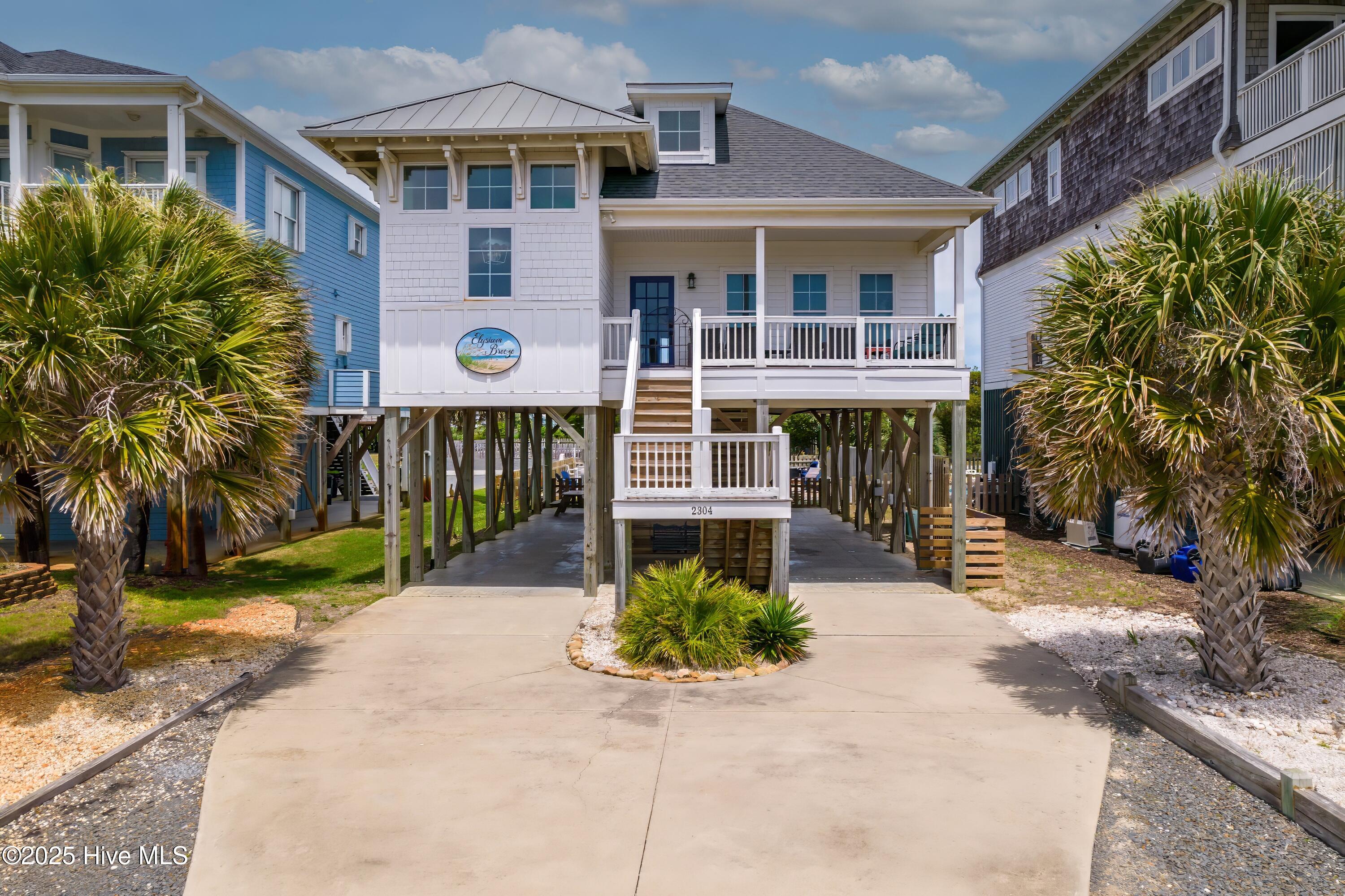 2304 W Dolphin Drive Property Photo