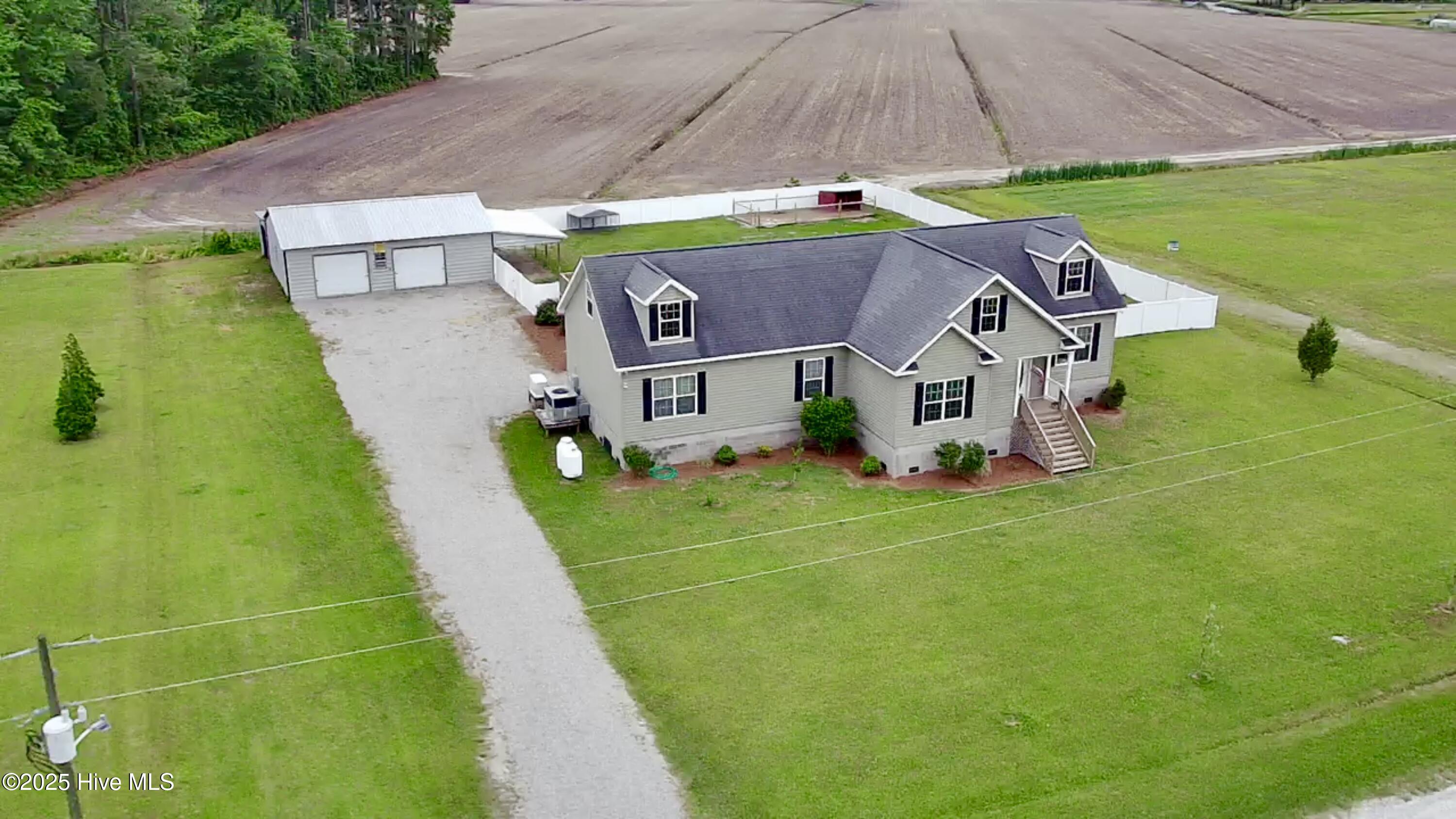 146 N Ravenwood Lane Property Photo 1