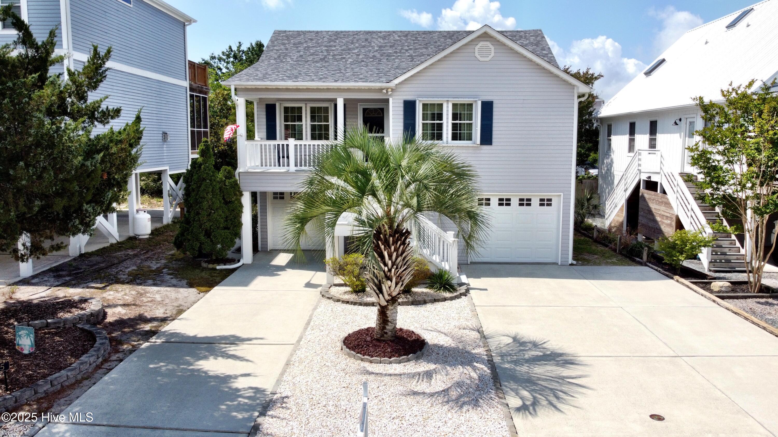 305 Carolina Sands Drive Property Photo 1