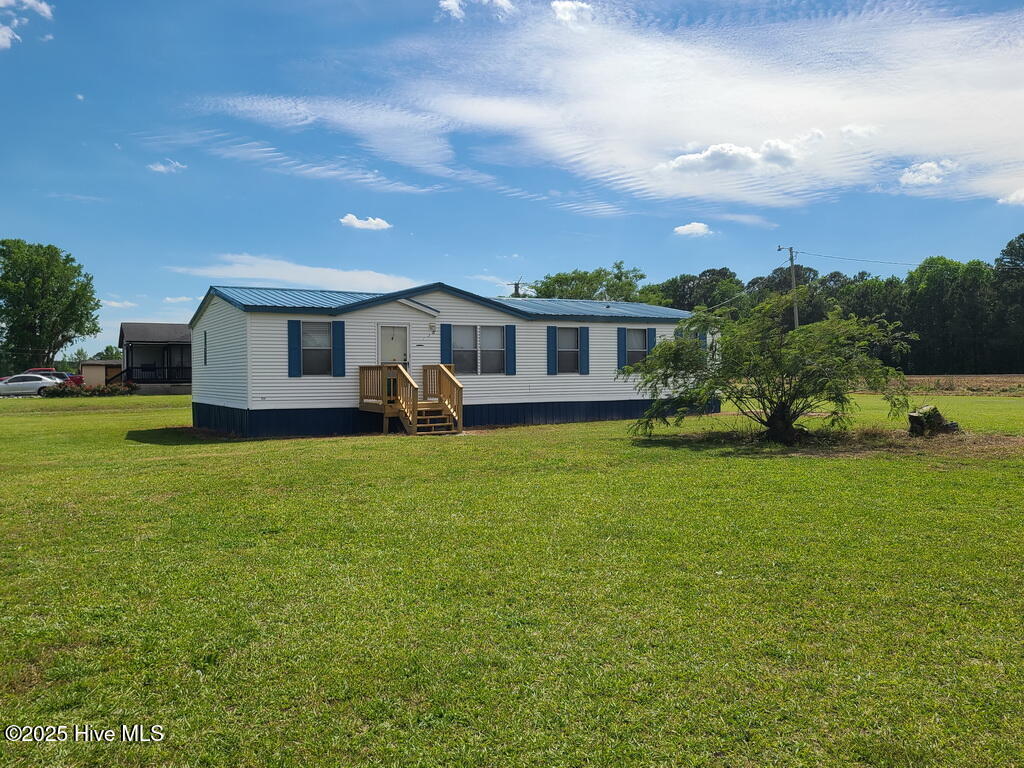 136 Holley Road Property Photo
