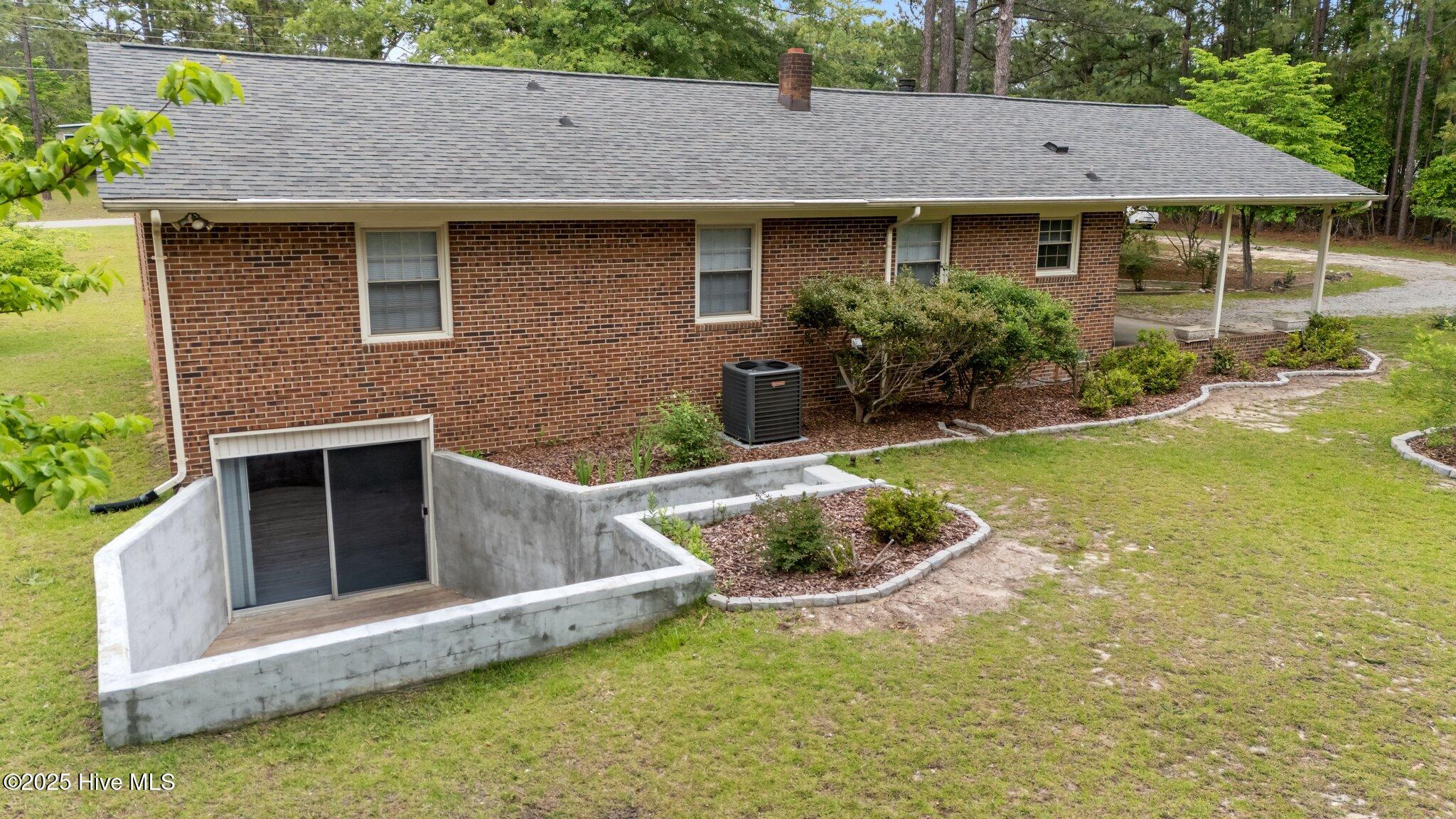 1504 Eastview Drive Property Photo 5