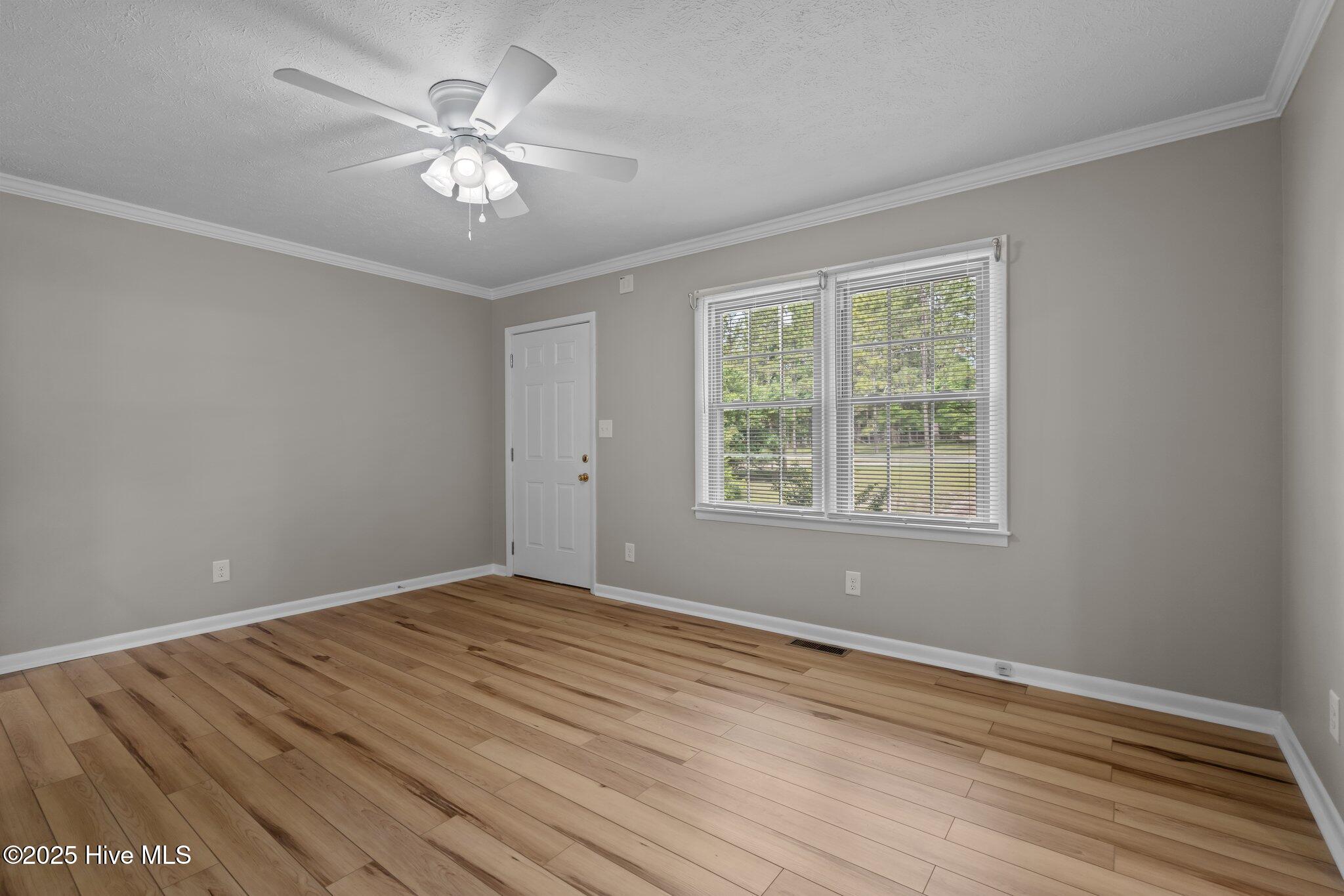 1504 Eastview Drive Property Photo 16