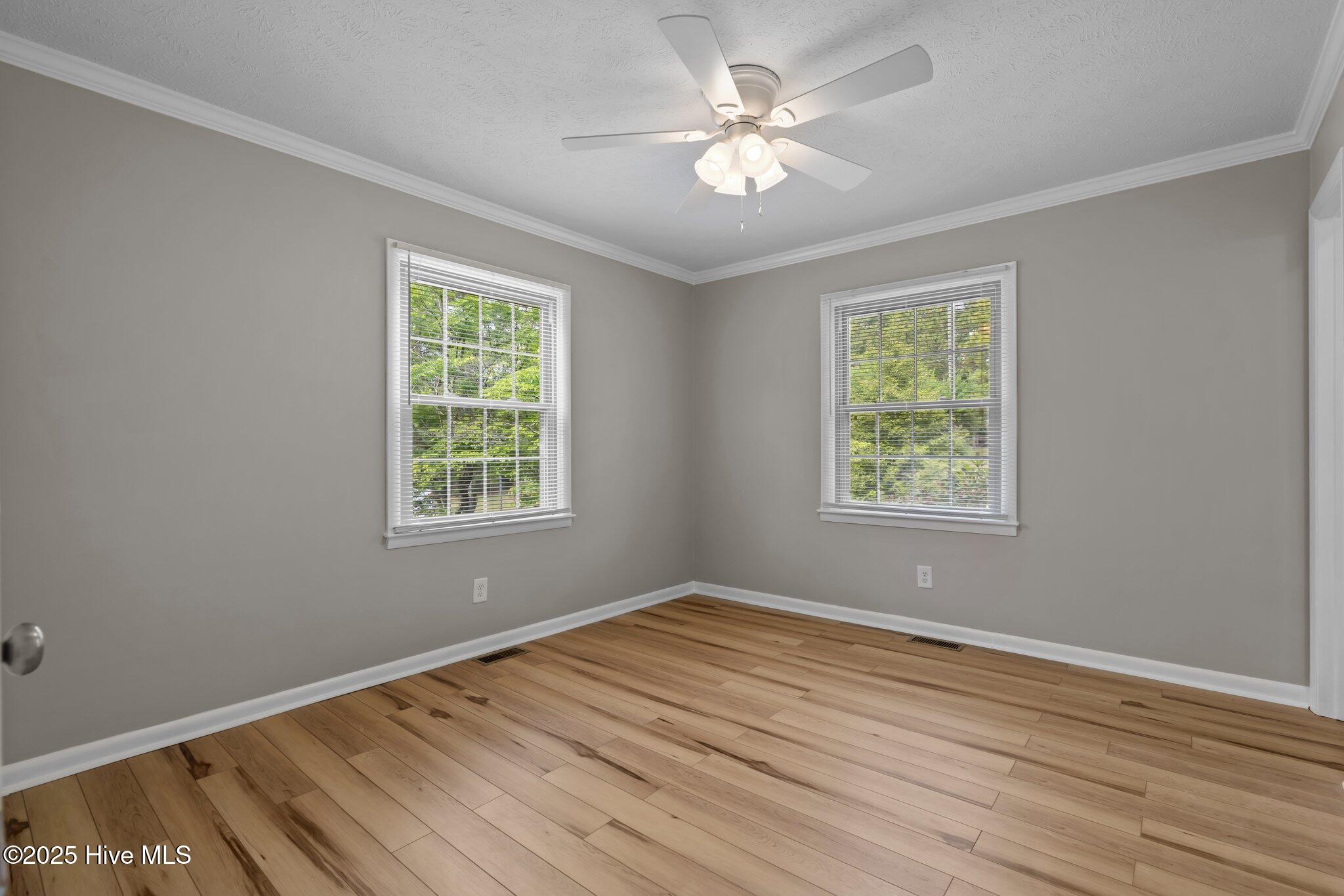 1504 Eastview Drive Property Photo 33