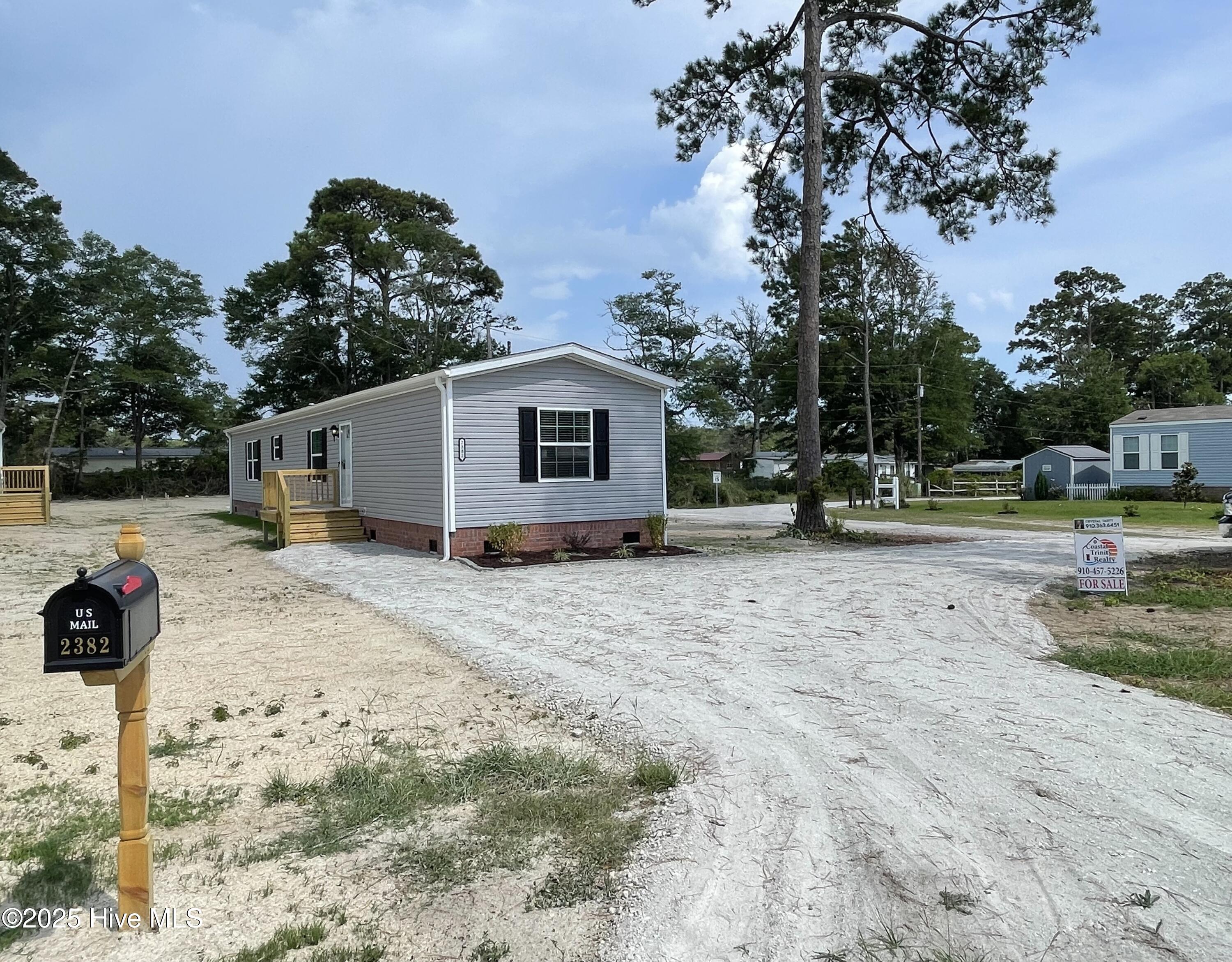 2382 Summer Place Drive Property Photo 2