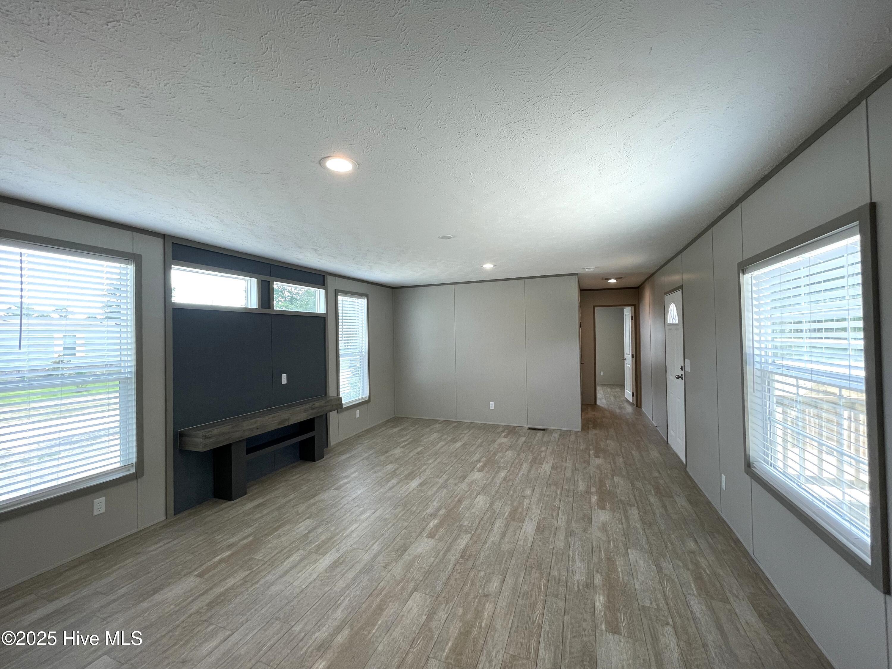 2382 Summer Place Drive Property Photo 5