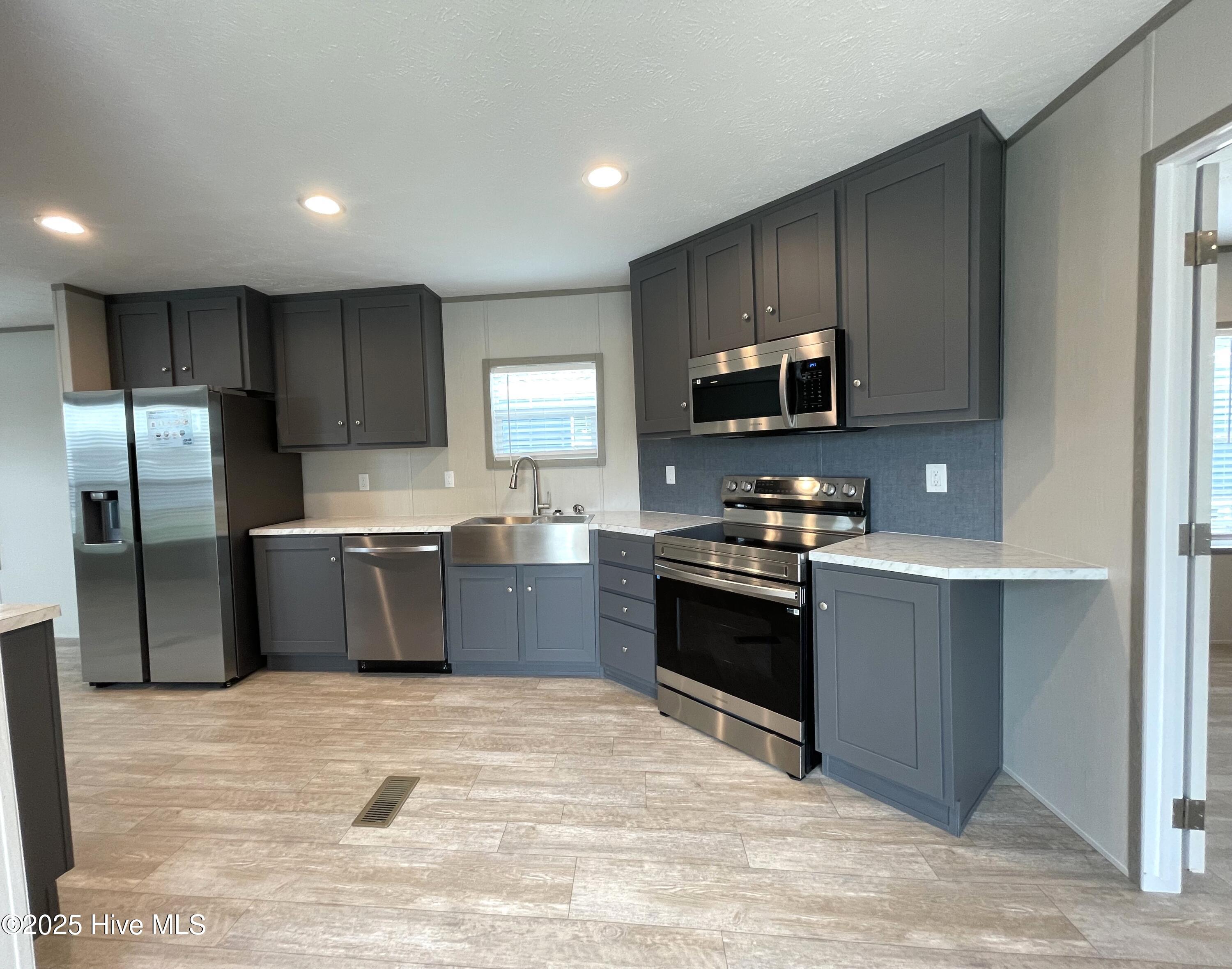 2382 Summer Place Drive Property Photo 8
