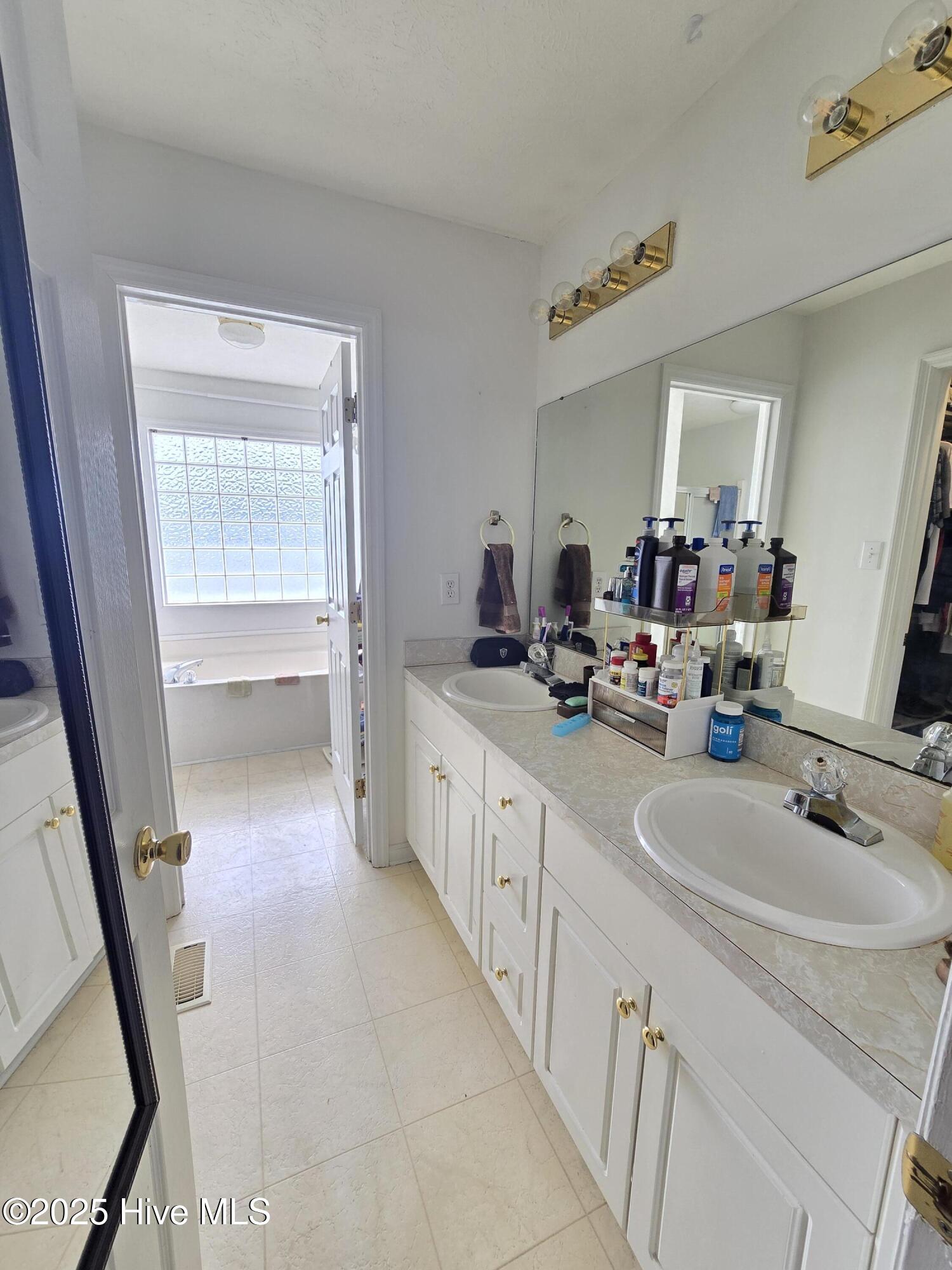 216 Chesters Road Property Photo 15
