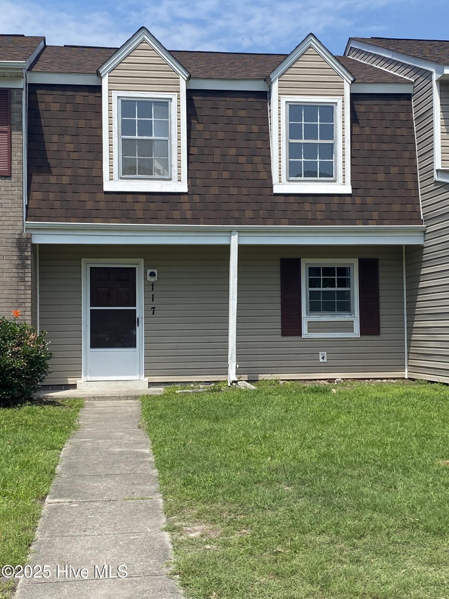 117 Palace Circle Property Photo