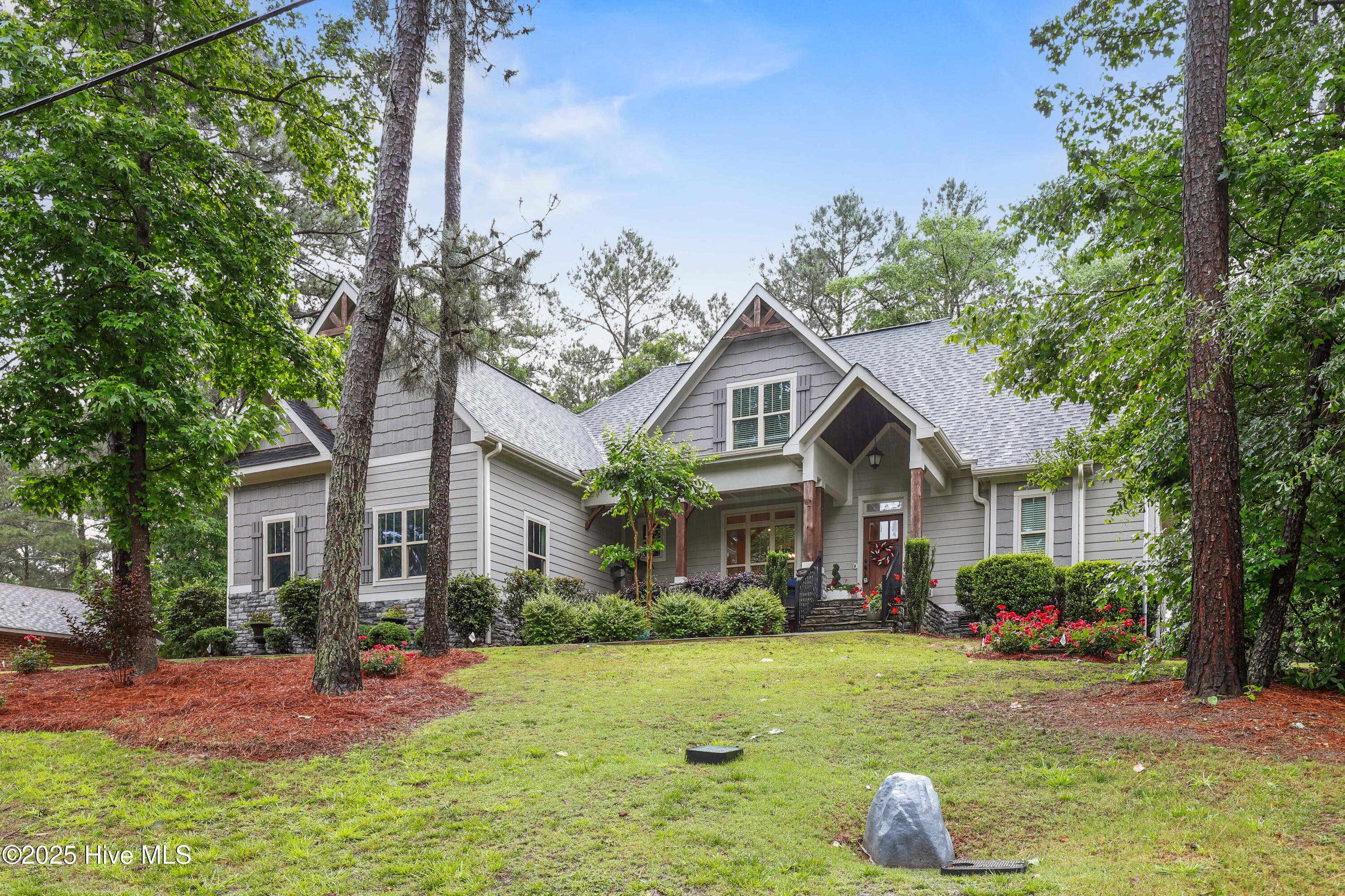 47 S Lakeshore Drive Property Photo 1