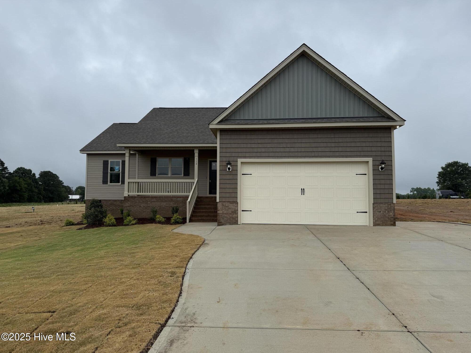 112 Royal Avenue Property Photo