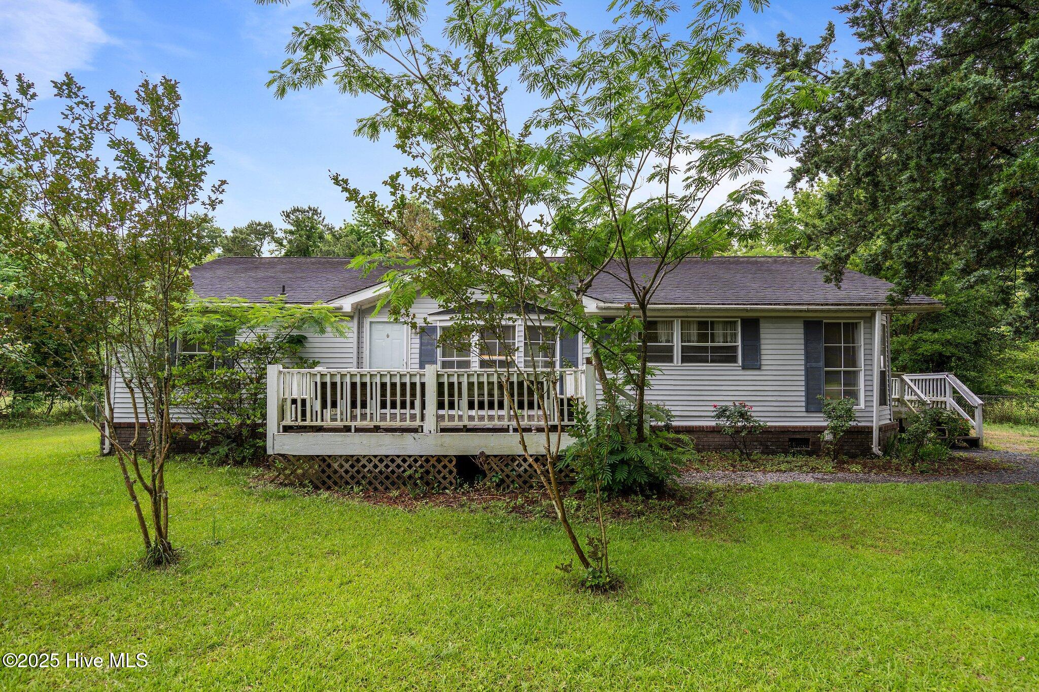 7586 Old River Road Property Photo 1