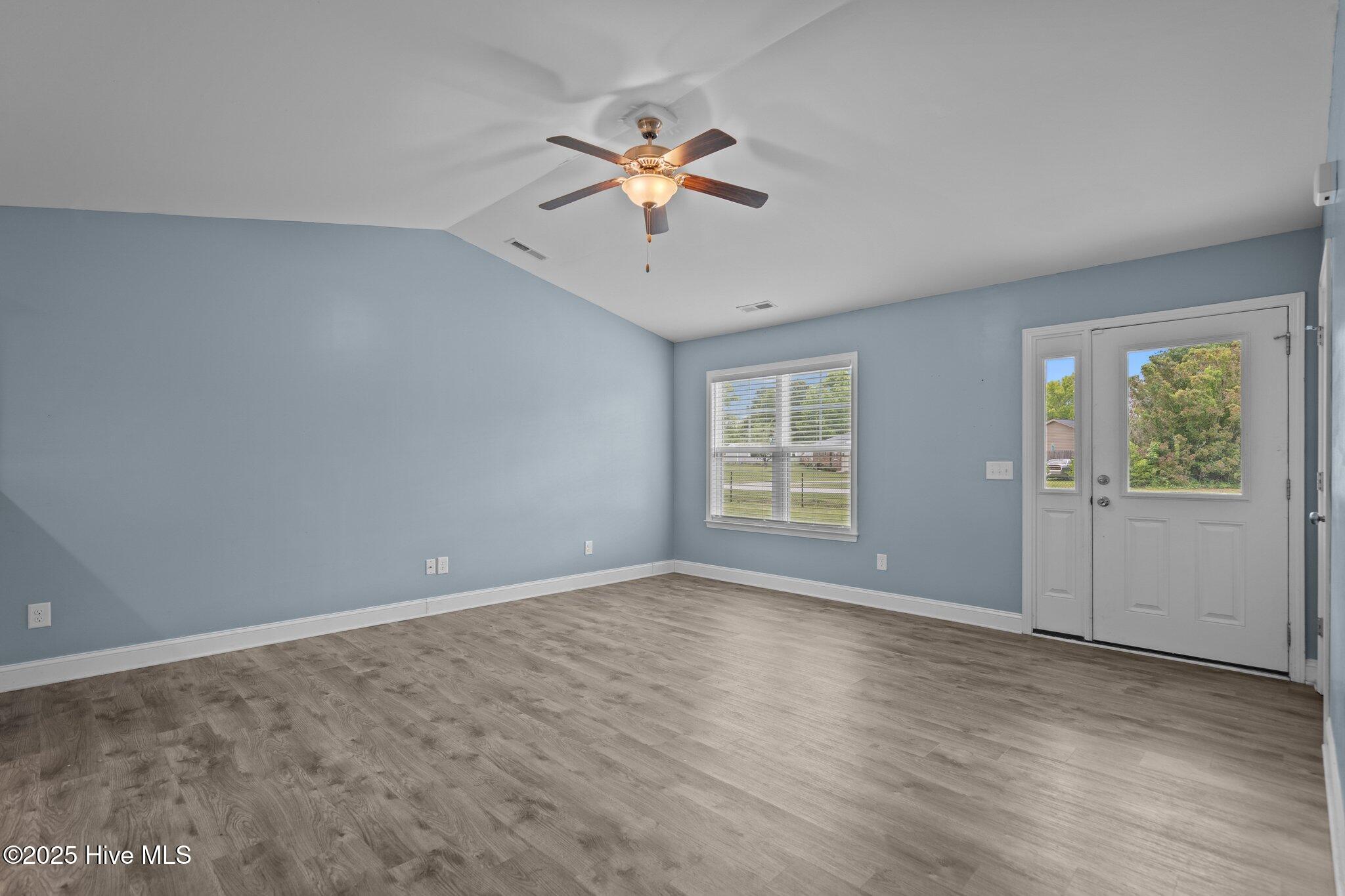9508 Blake Circle Property Photo 4