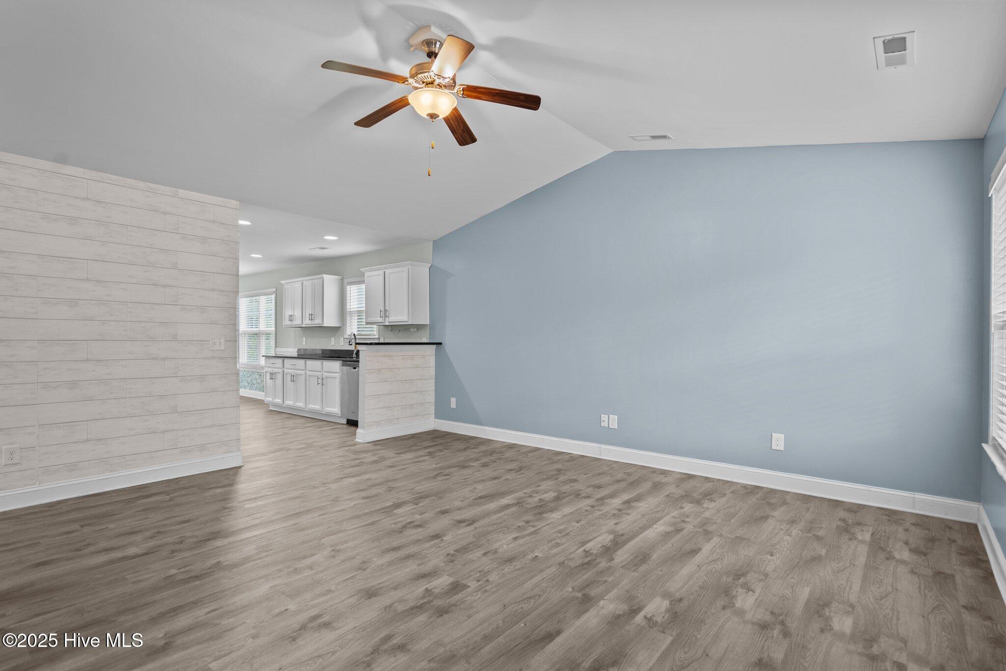 9508 Blake Circle Property Photo 6