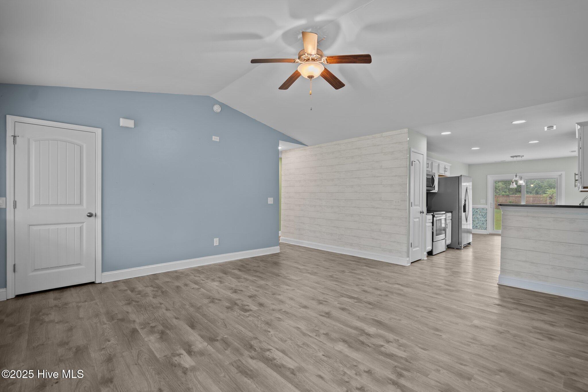 9508 Blake Circle Property Photo 7