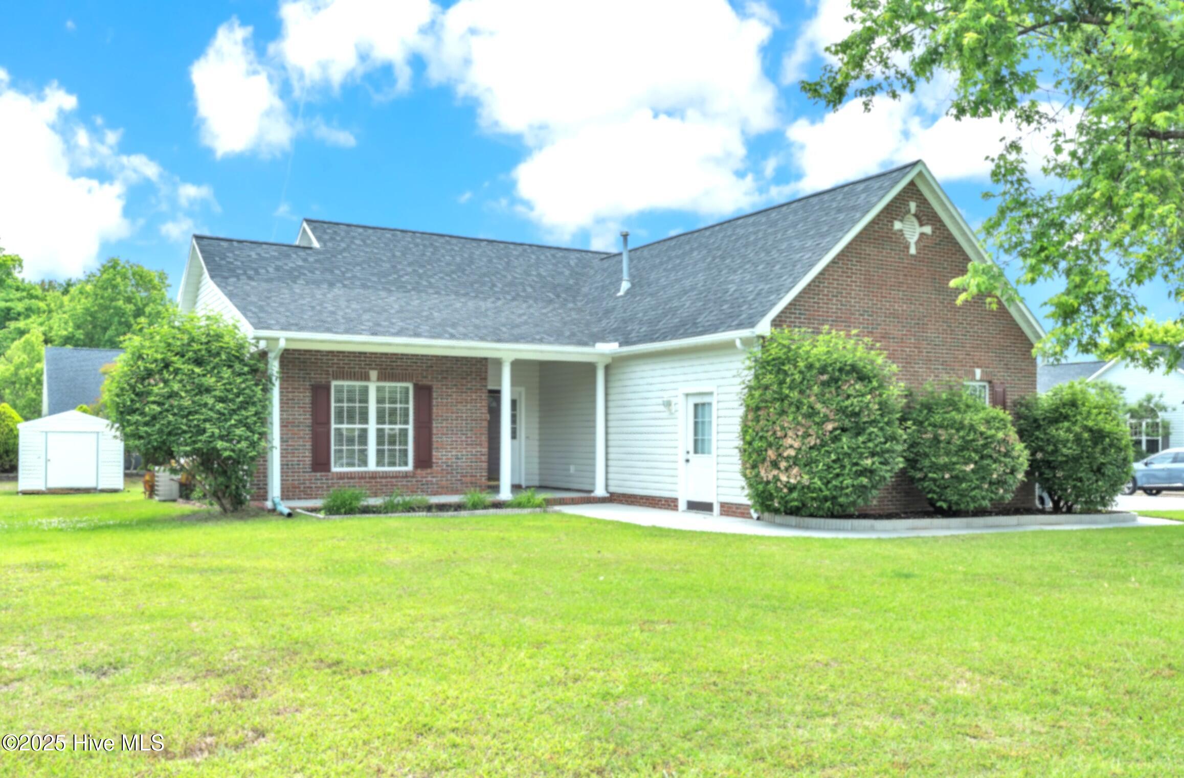 302 Fairmont Lane Property Photo 1