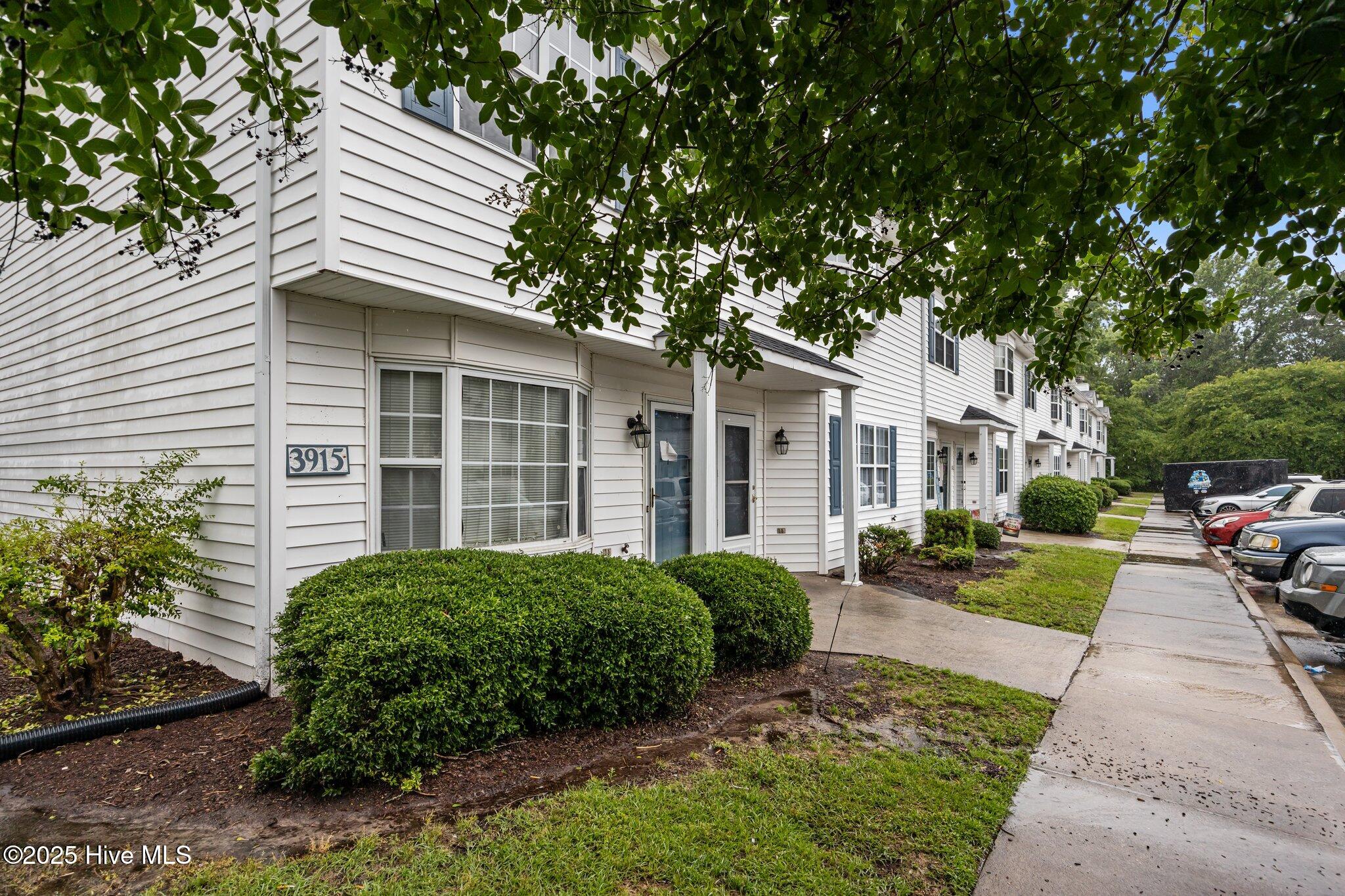 3915 Sterling Pointe Drive Jj6 Property Photo