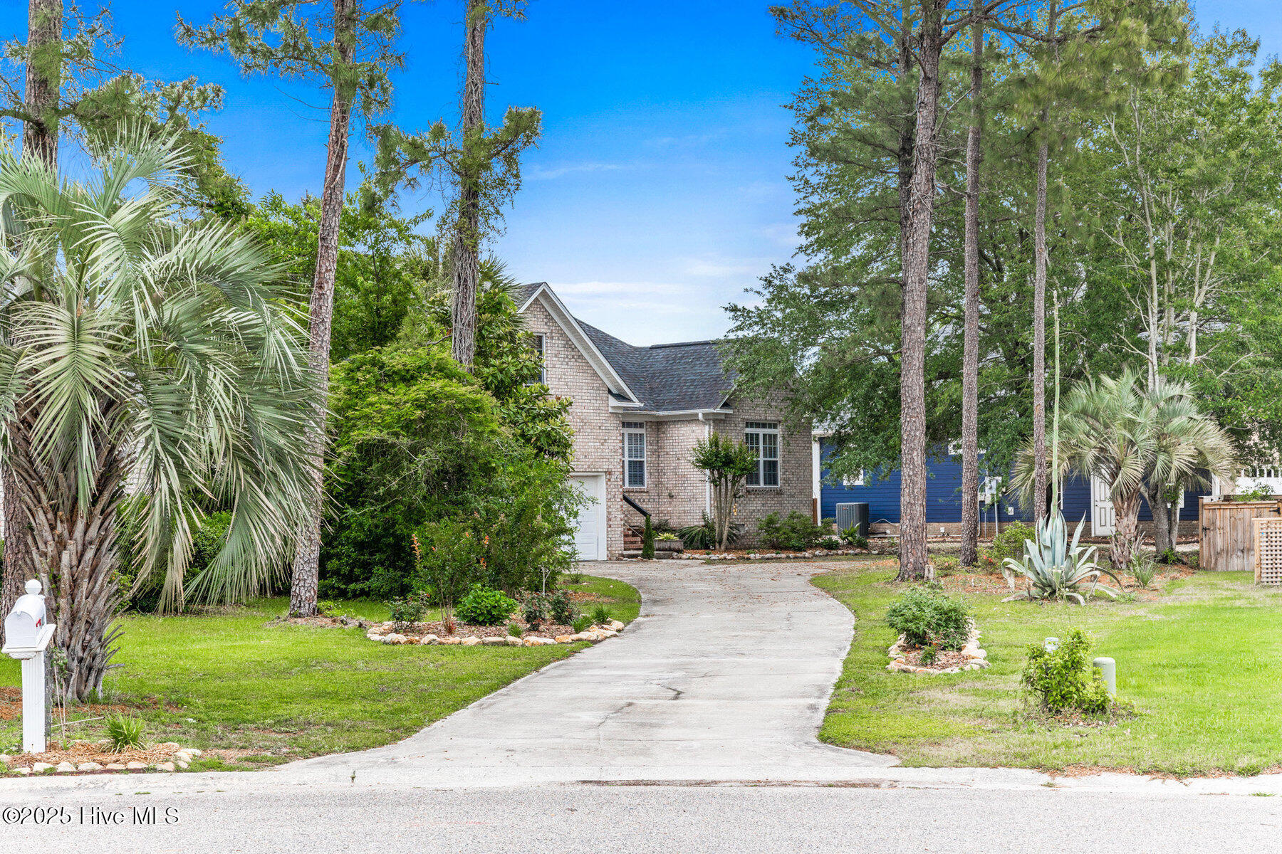 8403 Wingfoot Way Property Photo 2