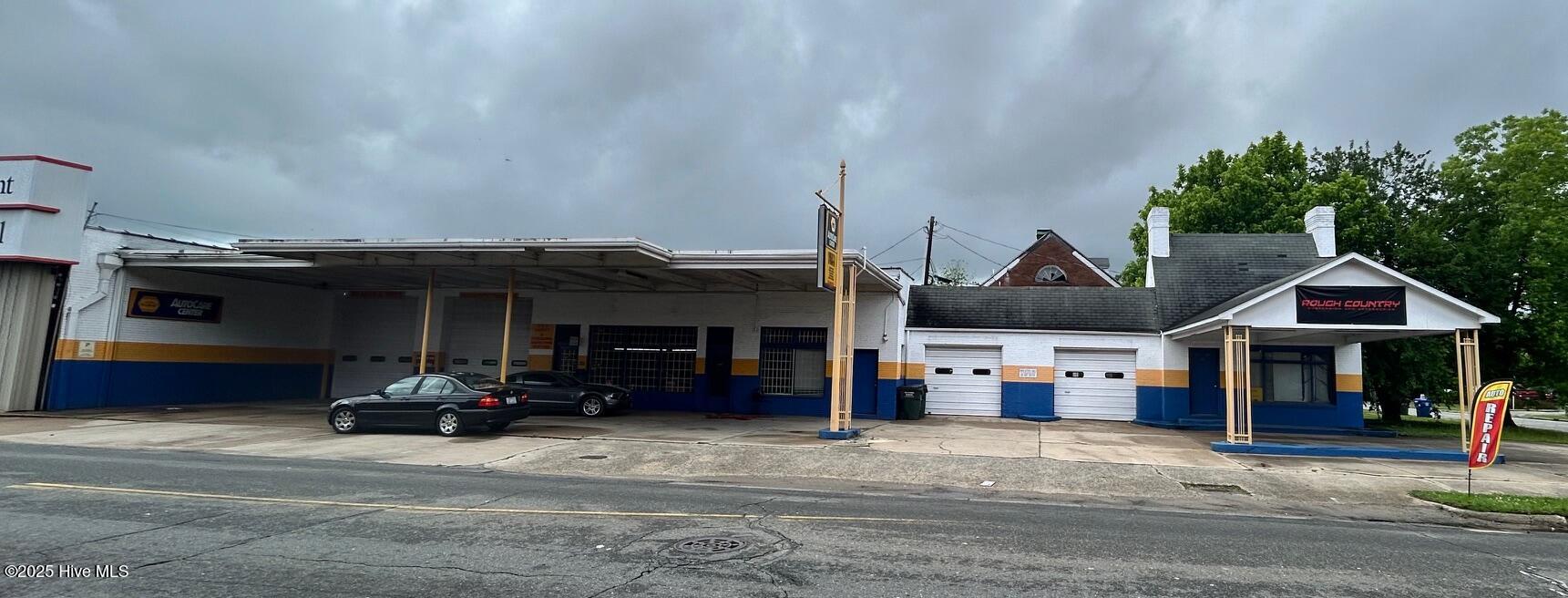 610 N Herritage Street Property Photo 2
