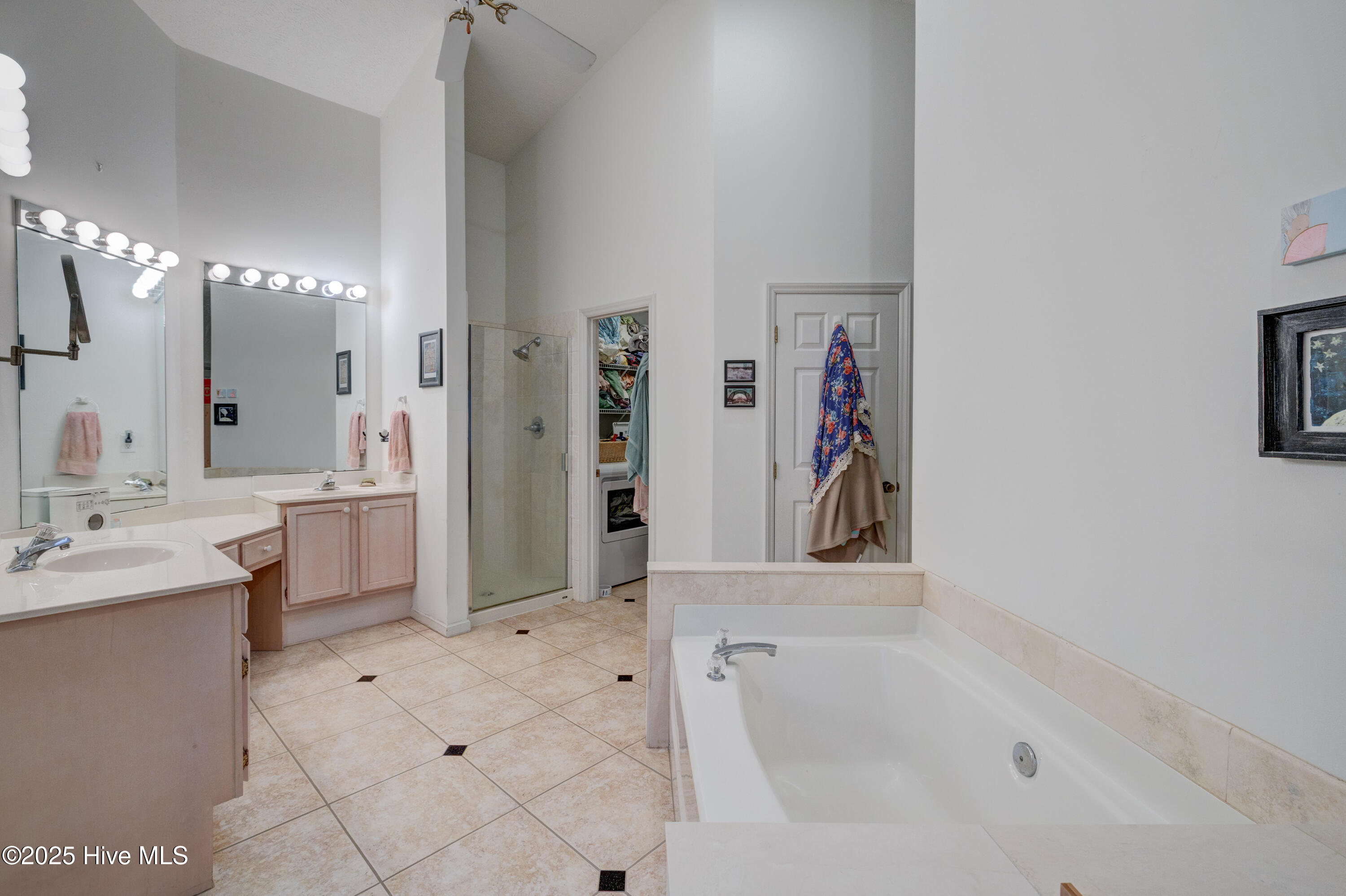 3508 Whispering Pines Court Property Photo 16