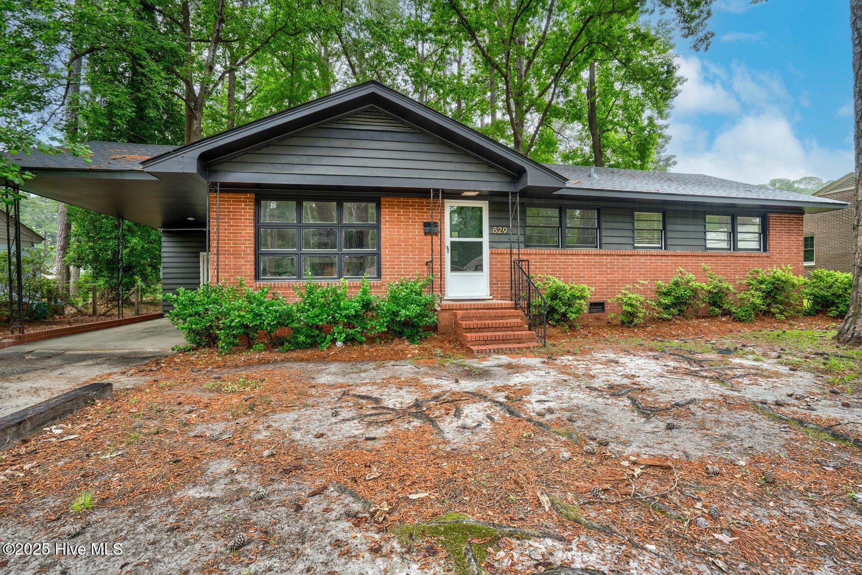 829 Burton Street Property Photo