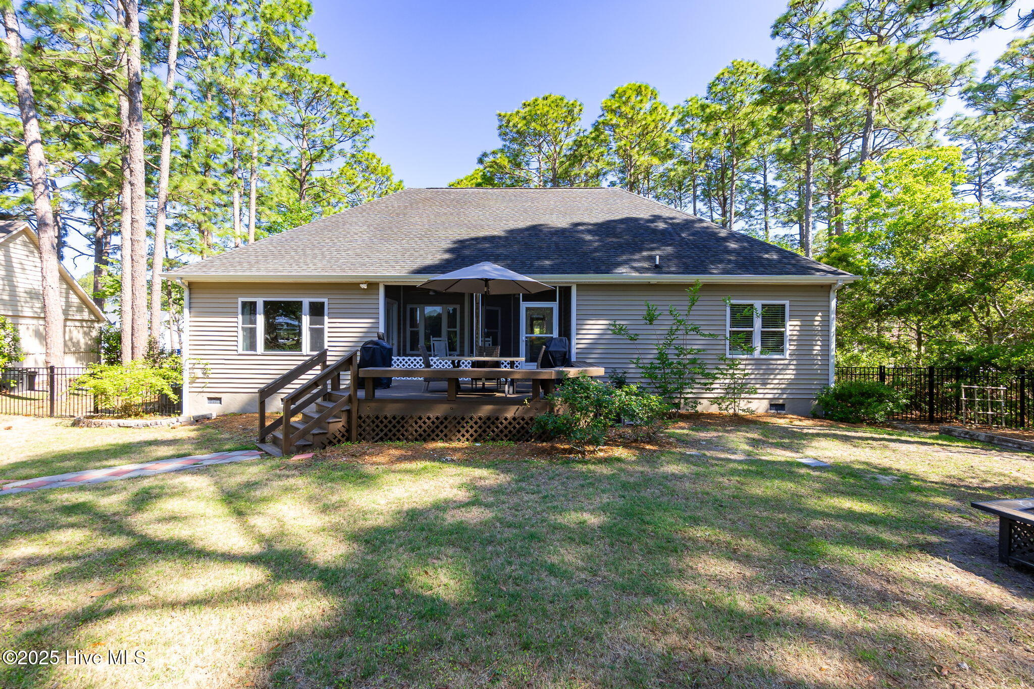 124 Sutton Drive Property Photo 44