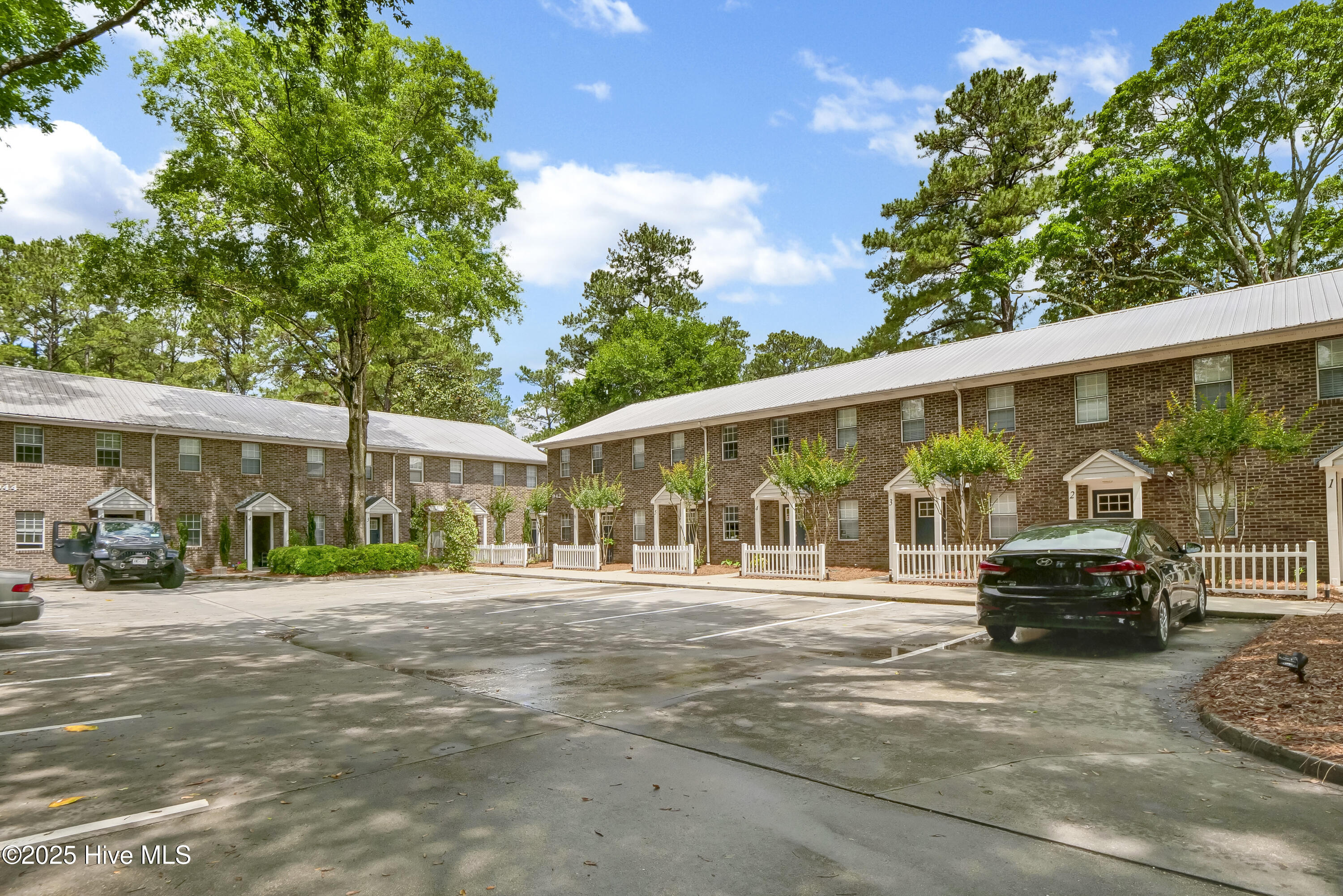942 Bonham Avenue Property Photo
