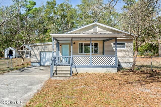 660 Beachview Drive Property Photo