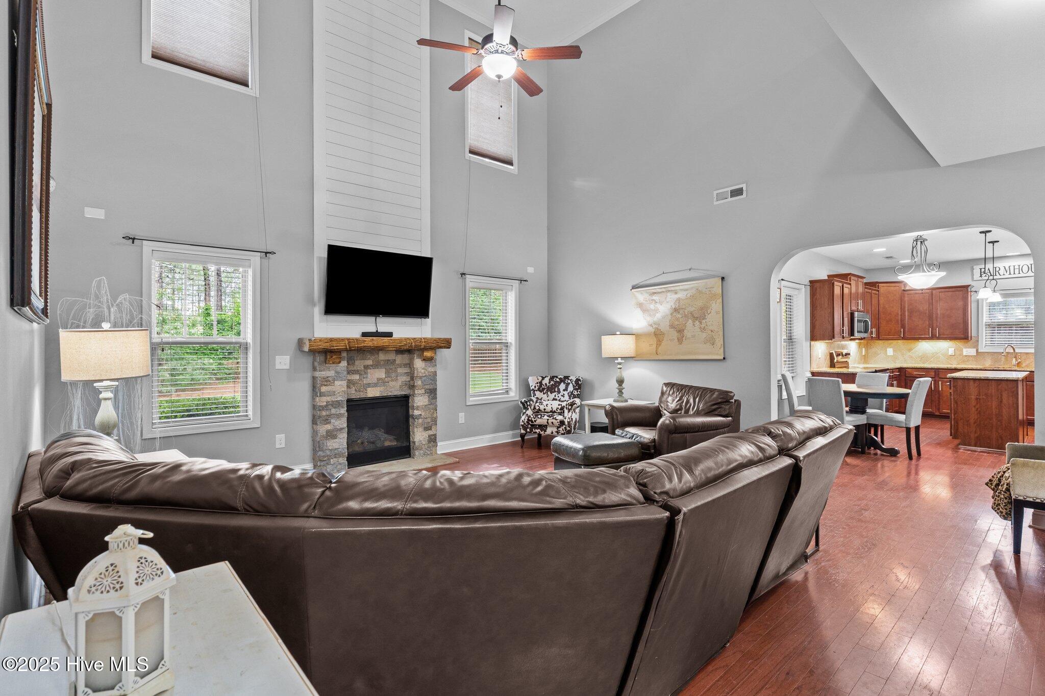 113 Whisper Grove Court Property Photo 10