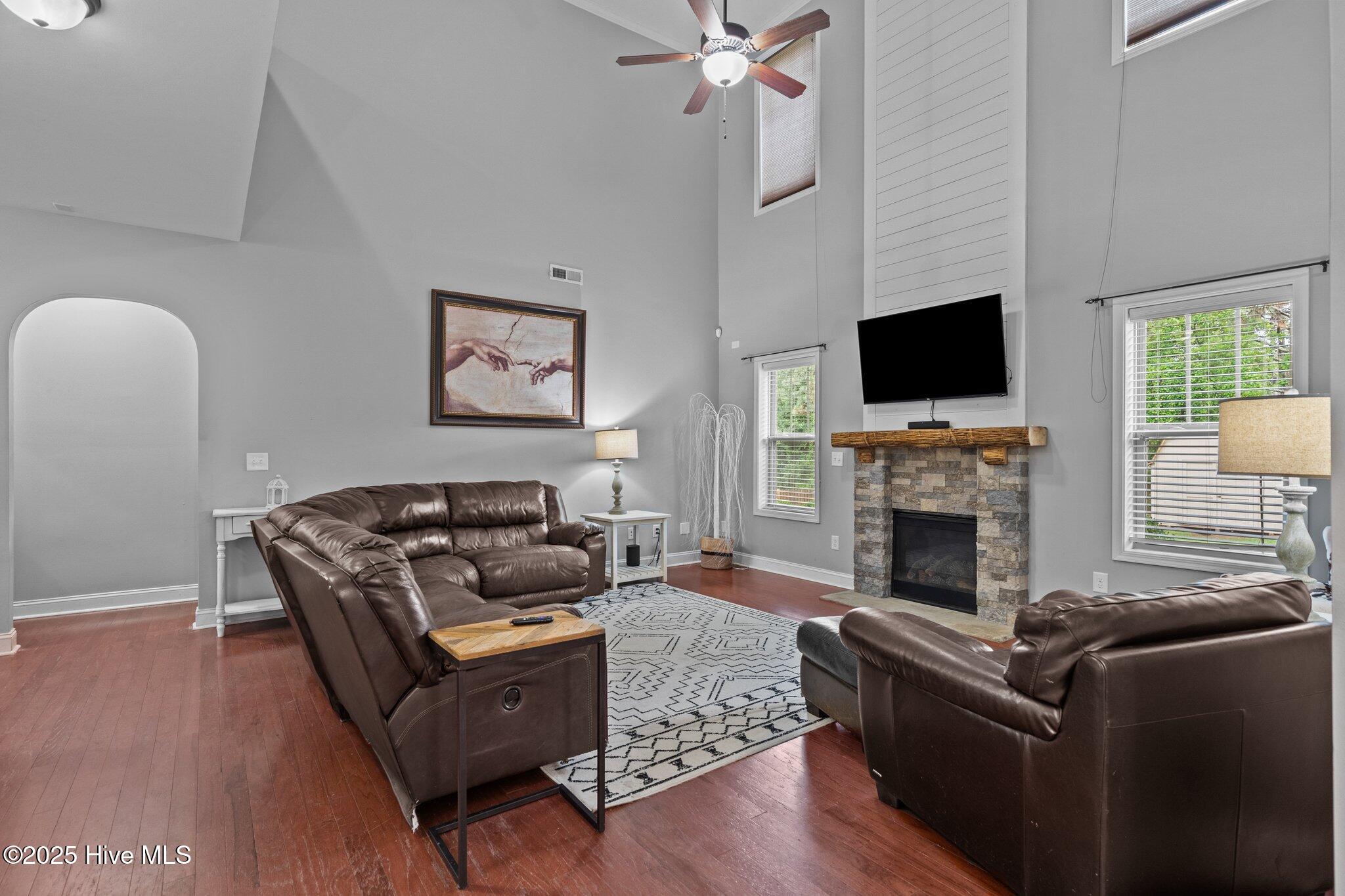 113 Whisper Grove Court Property Photo 11