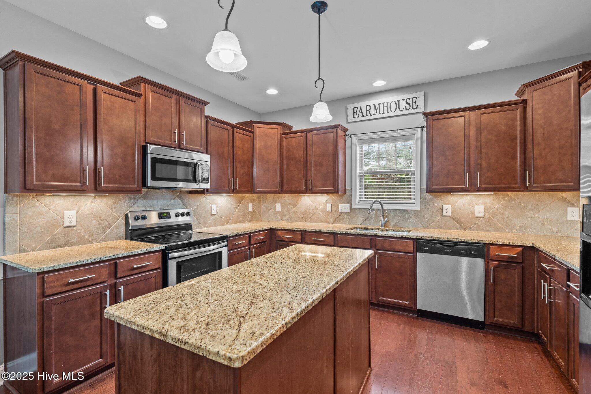 113 Whisper Grove Court Property Photo 19