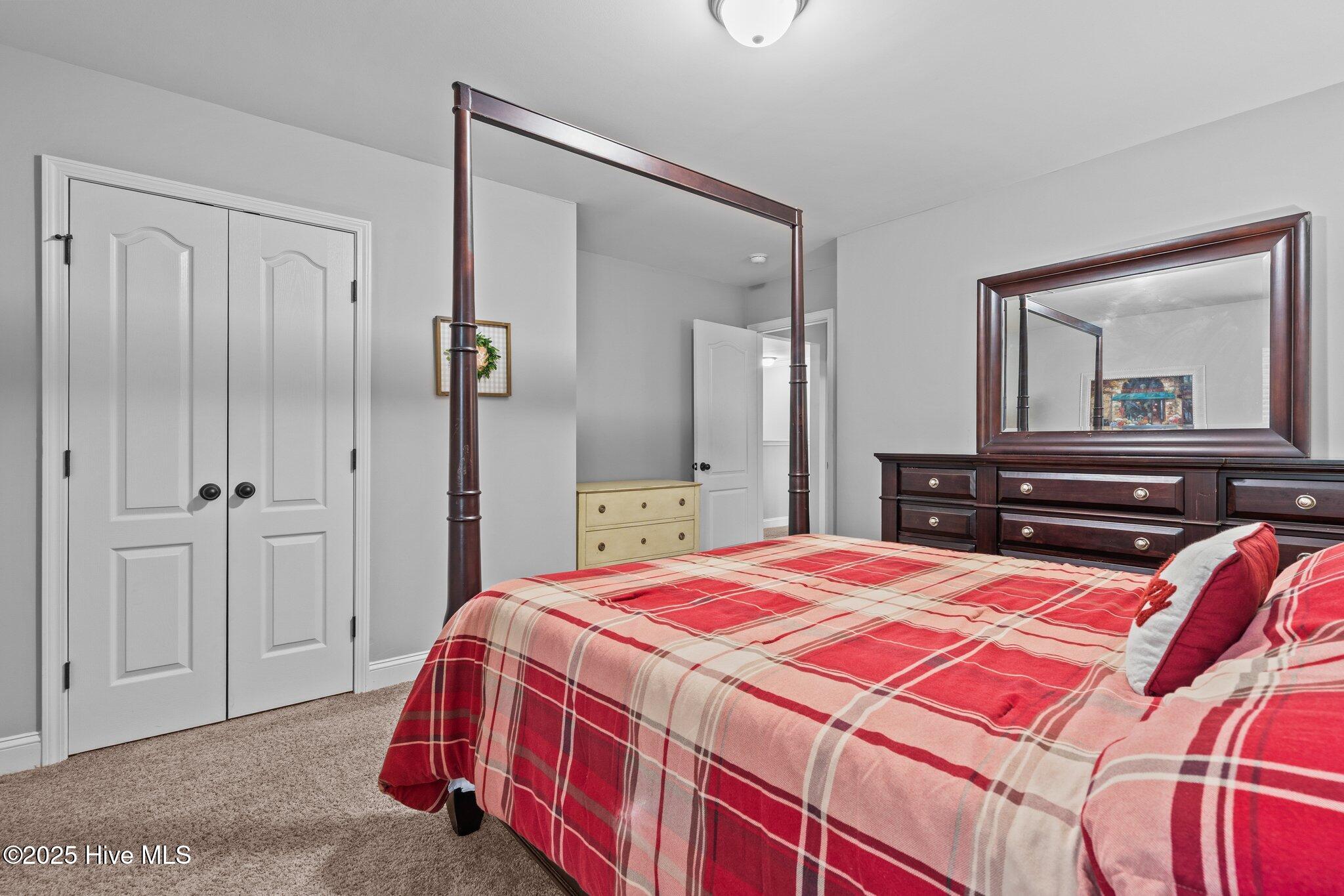 113 Whisper Grove Court Property Photo 24