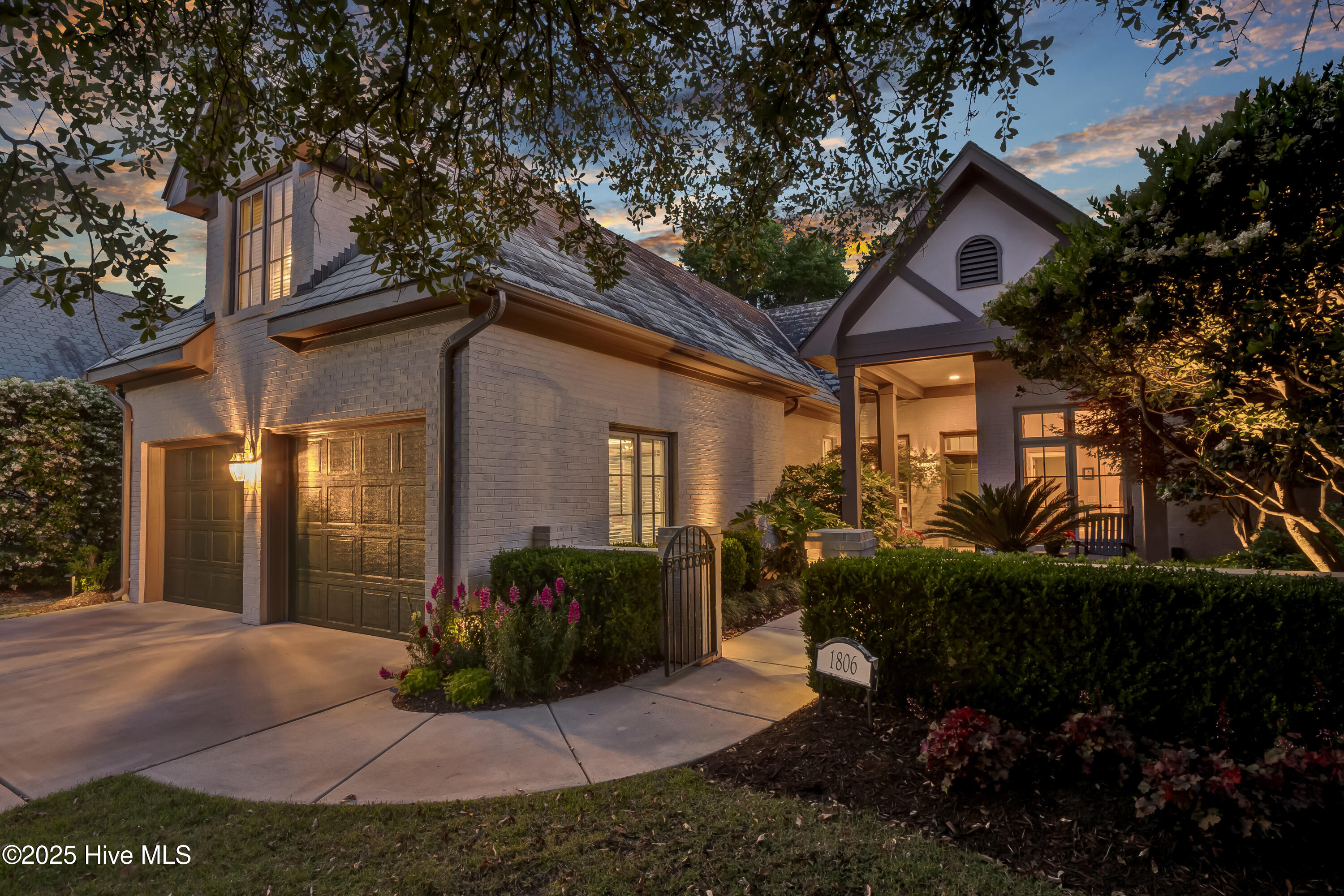1806 Mews Drive Property Photo