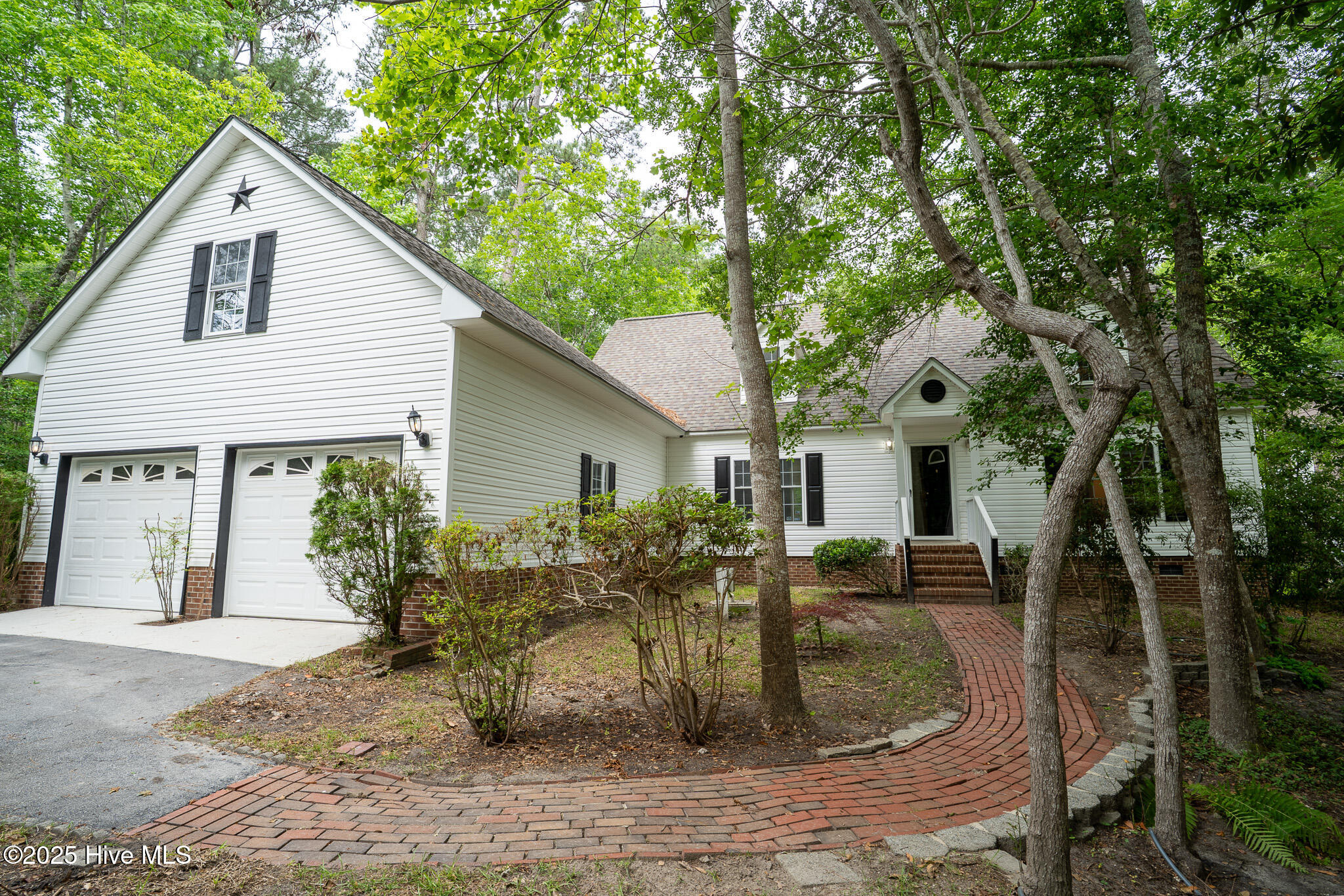 205 N Holland Point Drive Property Photo