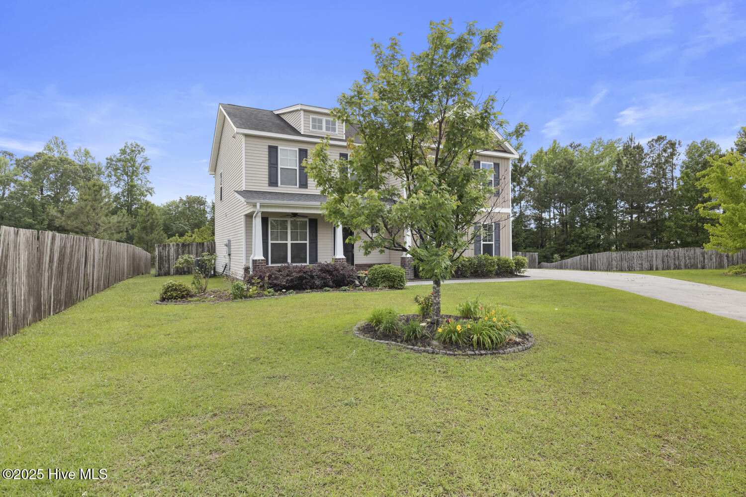 302 First Post Road Property Photo 3