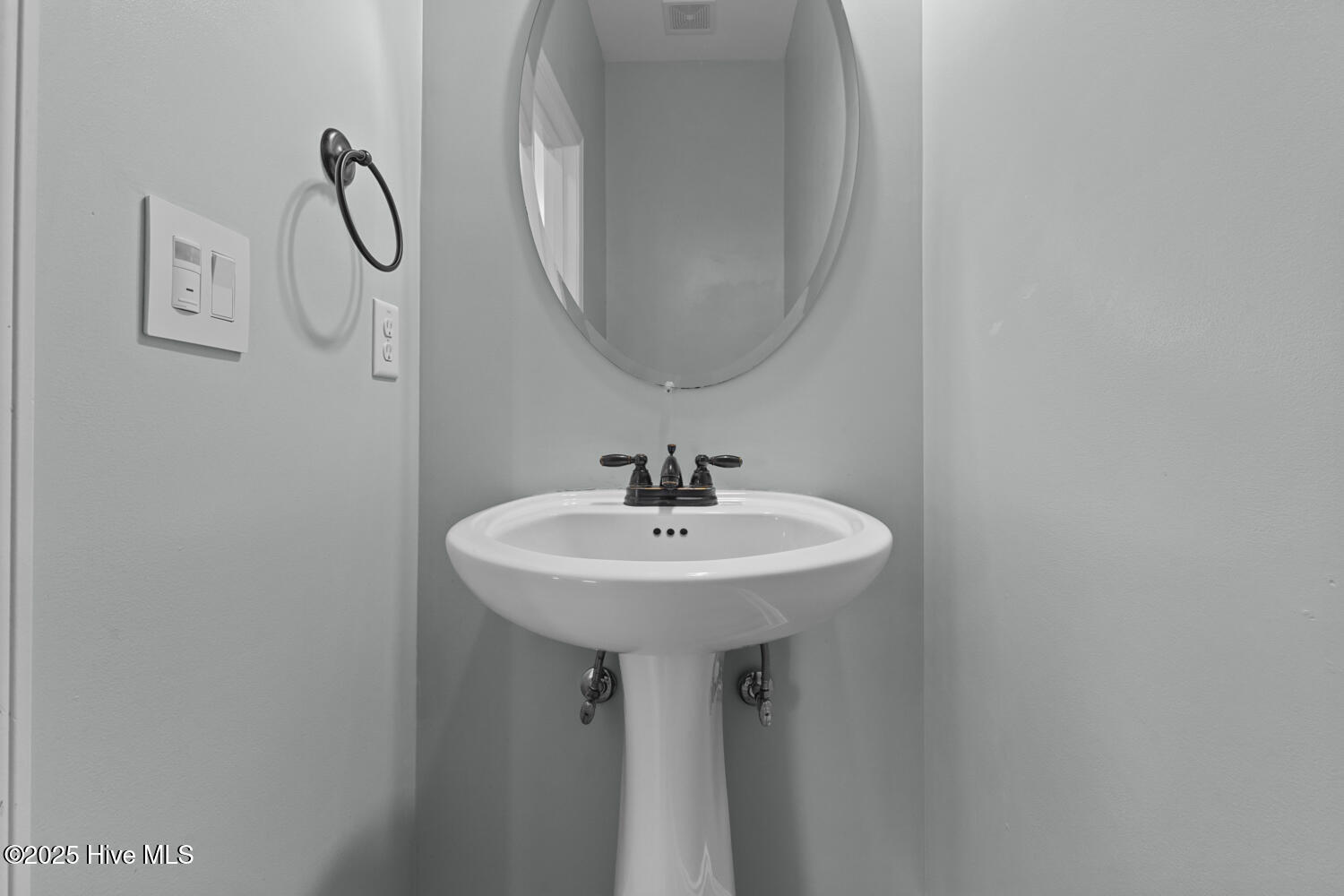 302 First Post Road Property Photo 17