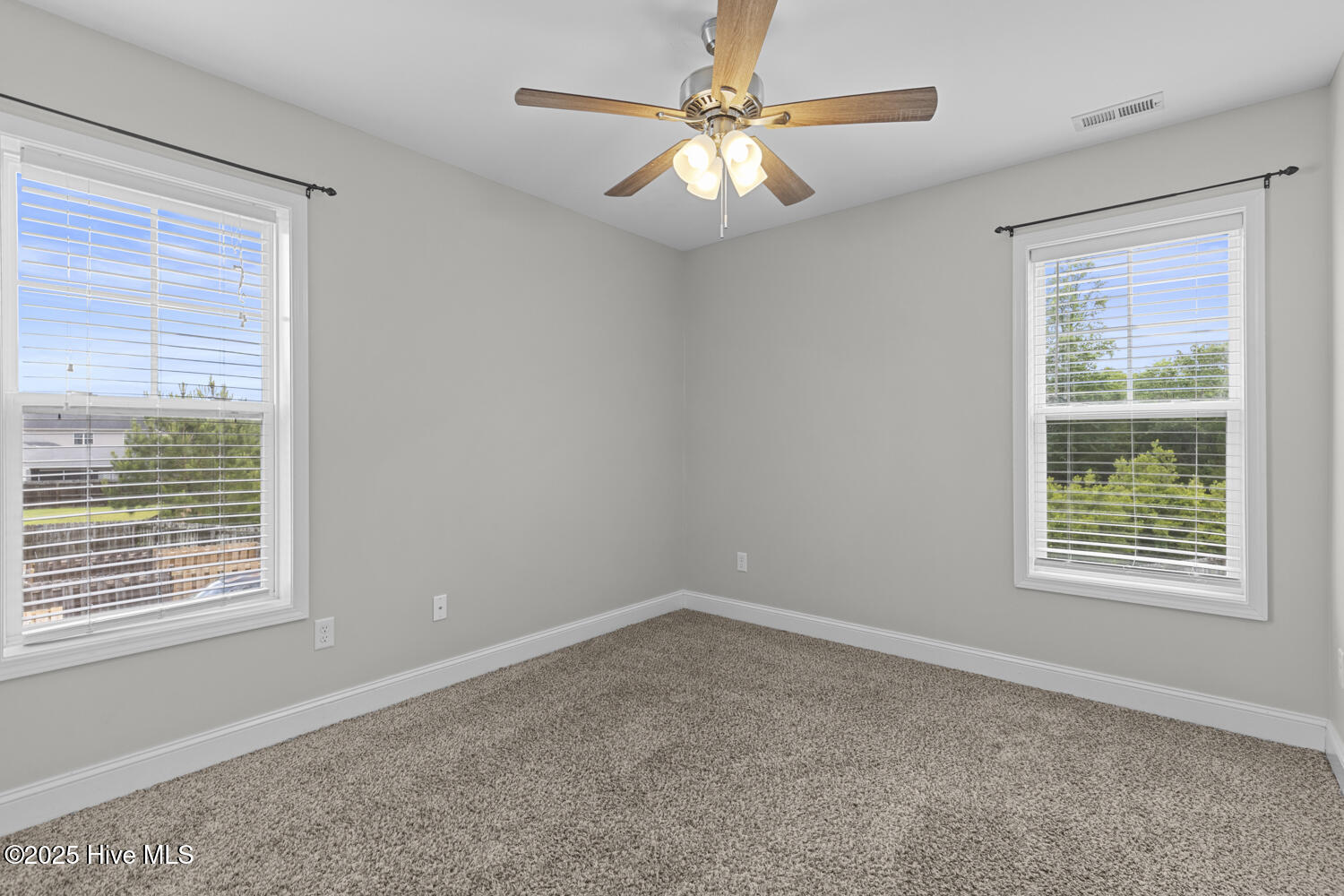 302 First Post Road Property Photo 24